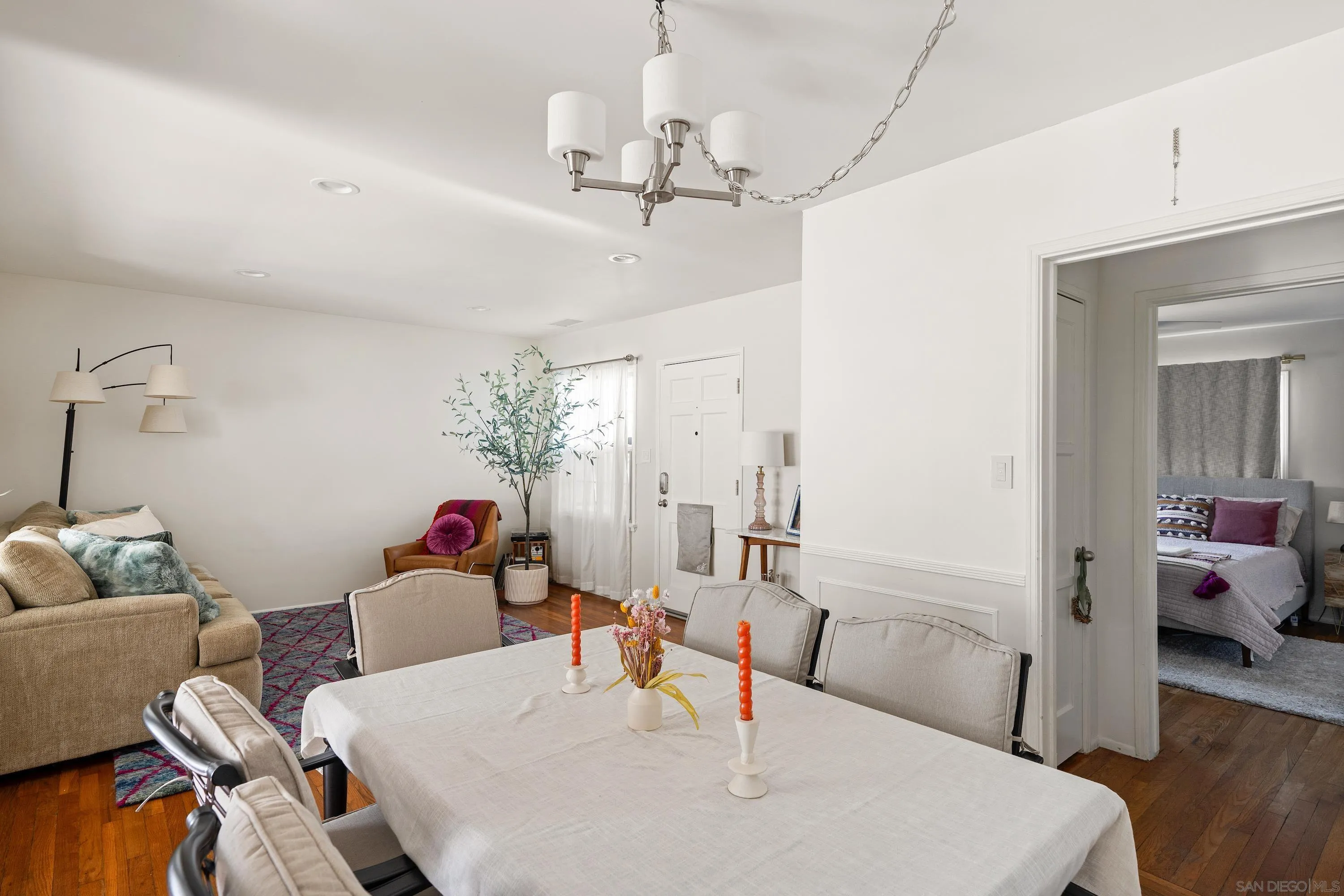 https://cdn.realtyfeed.com/cdn/127/260007037/3b47111368fb91a830f8b5d15d8acc82.webp