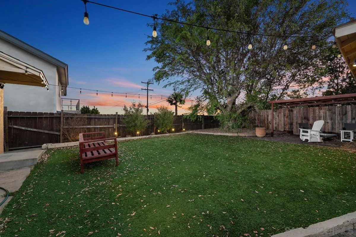 https://cdn.realtyfeed.com/cdn/127/260007037/3e9f0b613bc6447a31d88f2e58842246.webp
