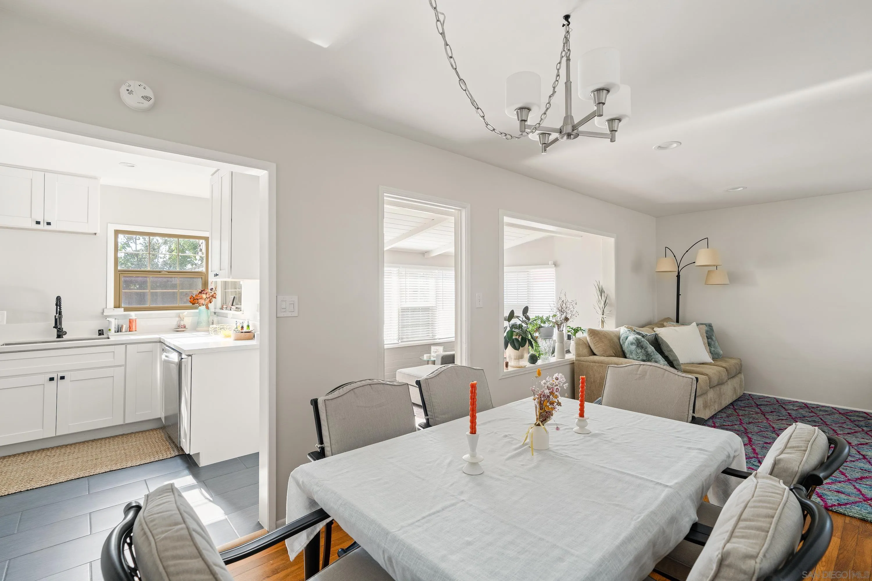 https://cdn.realtyfeed.com/cdn/127/260007037/442645b8210da2f3629eb7563b3aa41c.webp