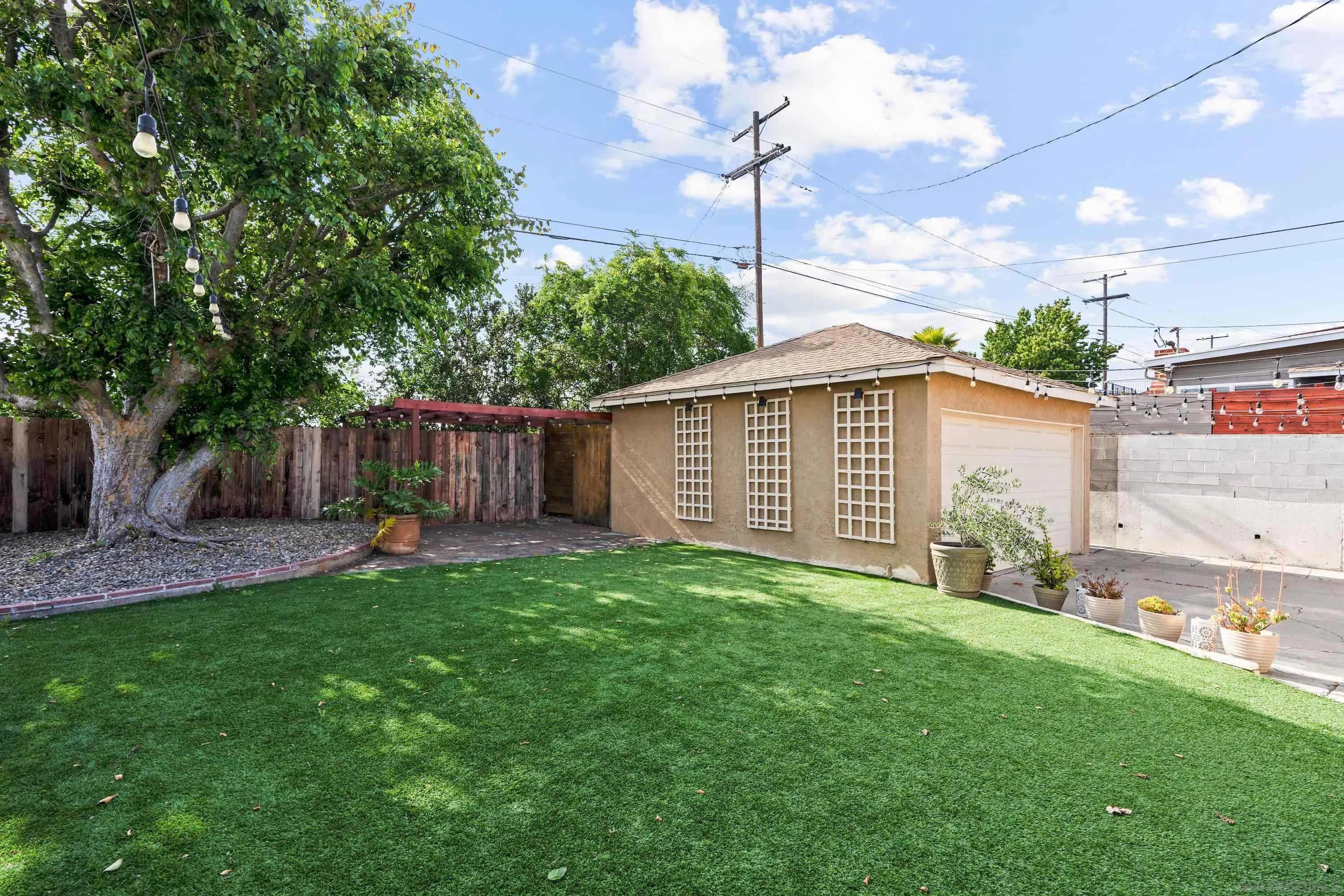 https://cdn.realtyfeed.com/cdn/127/260007037/87e8b58bd2db309a66764525ddeb6114.webp