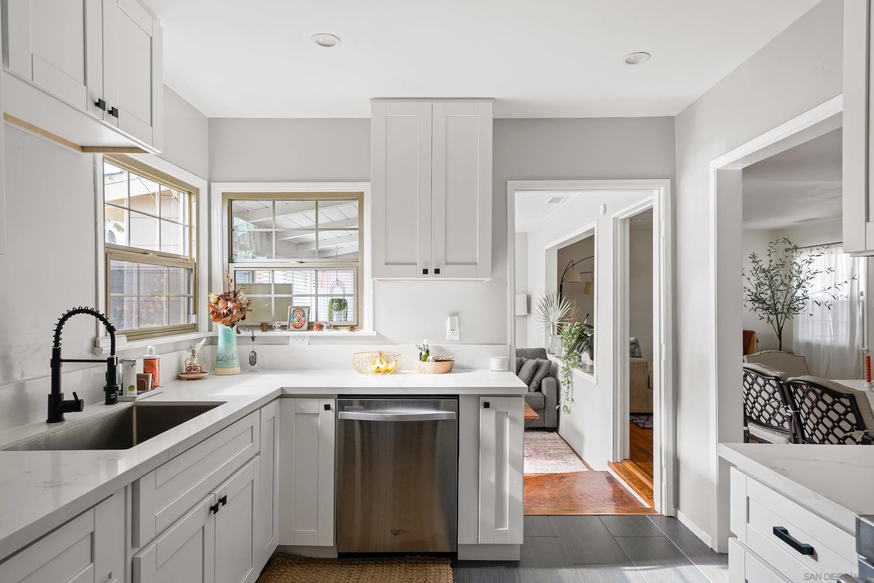https://cdn.realtyfeed.com/cdn/127/260007037/c7e08fc05b976a840de33fcc53a11a86.webp