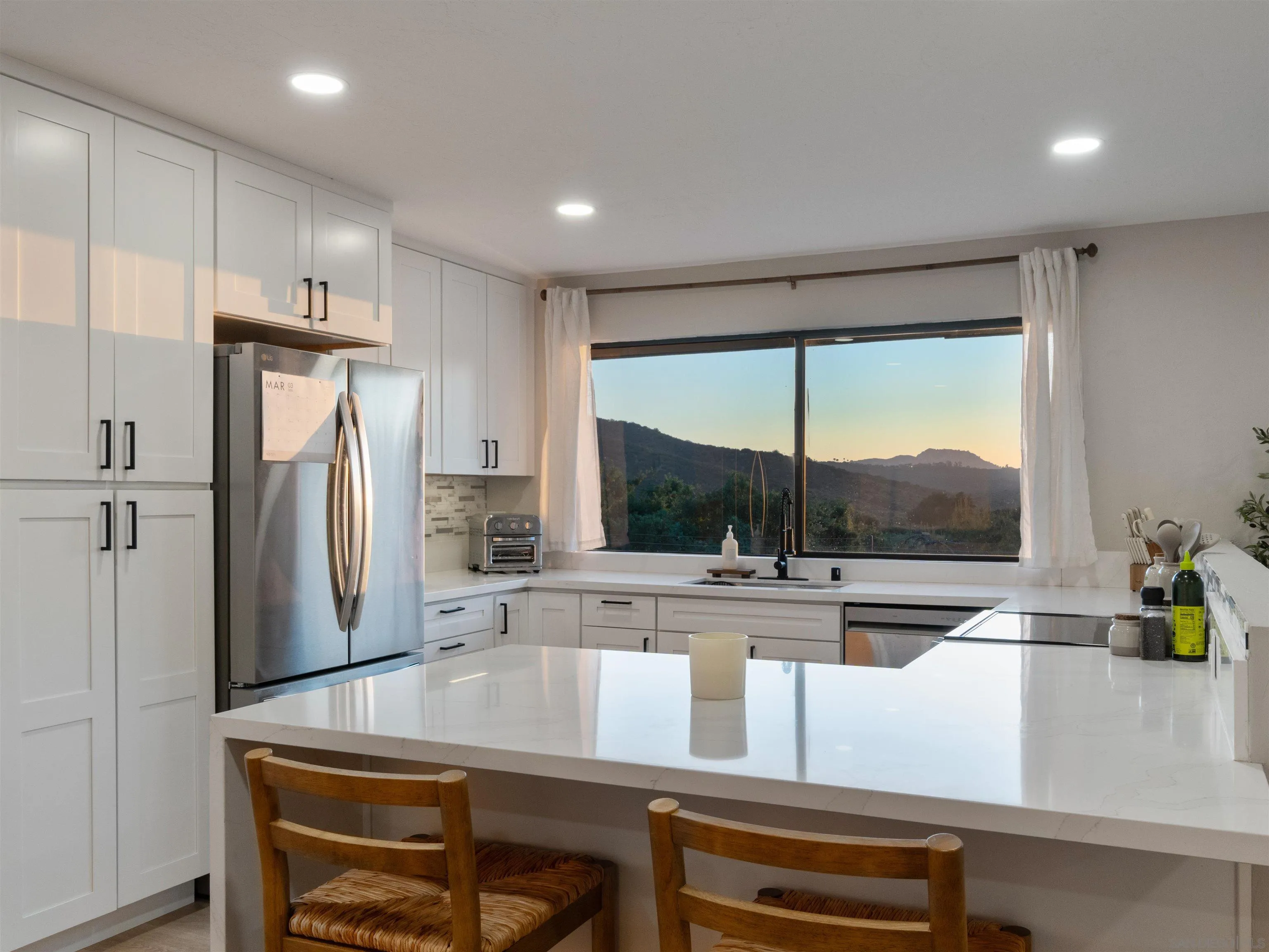 https://cdn.realtyfeed.com/cdn/127/260007040/8515b7d9ebc3b02e3fe5cd5d9fe357bf.webp
