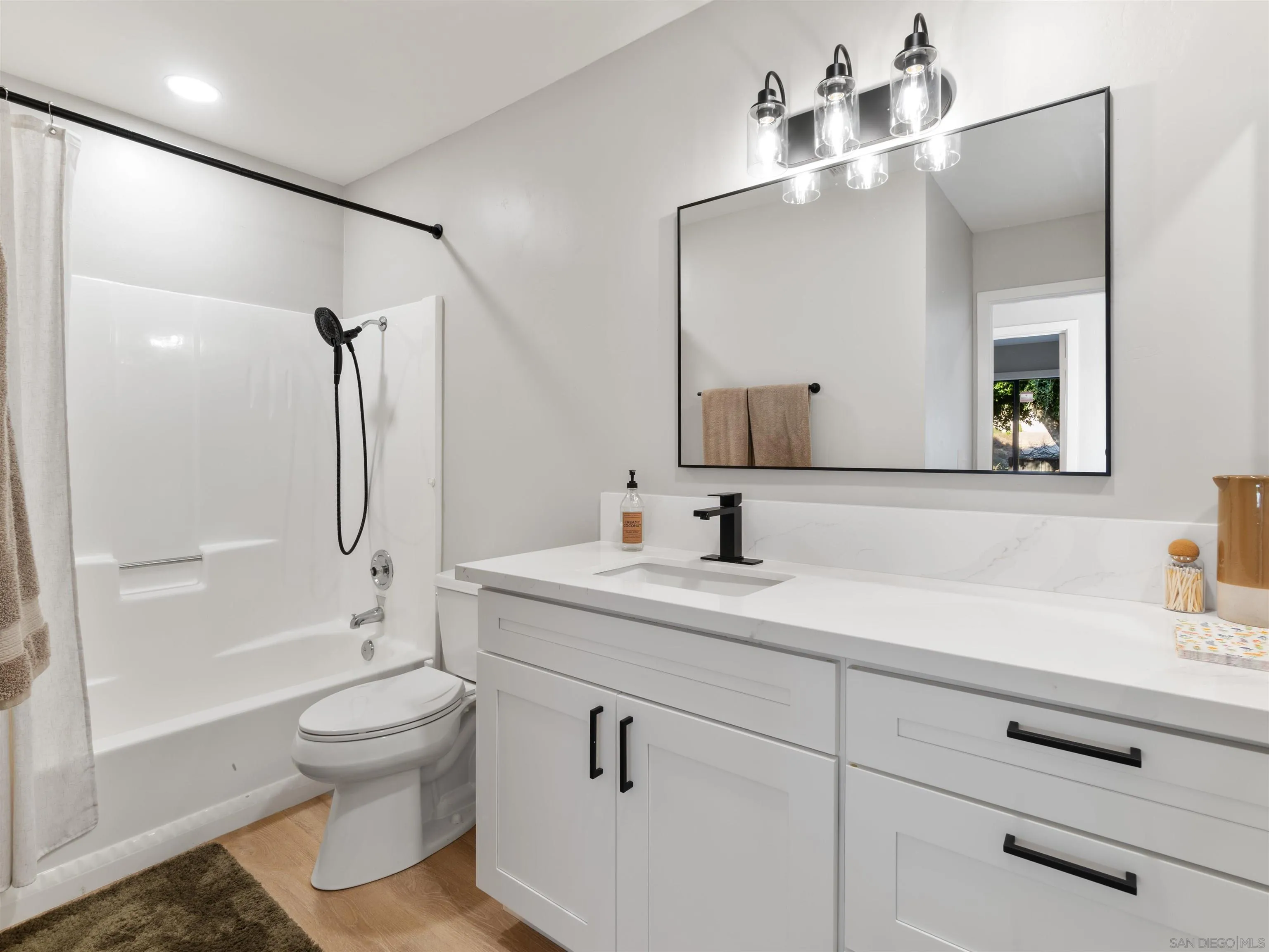 https://cdn.realtyfeed.com/cdn/127/260007040/bd50c5154e9c516d7c0ee27364306c43.webp