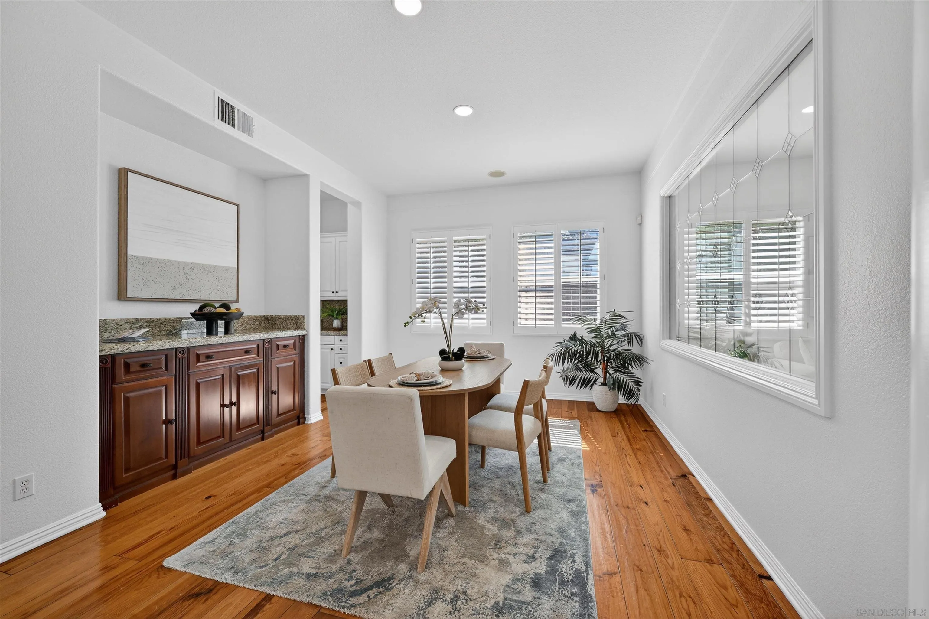 https://cdn.realtyfeed.com/cdn/127/260007042/187b2de21ac39436ab008cde99dd9e8b.webp