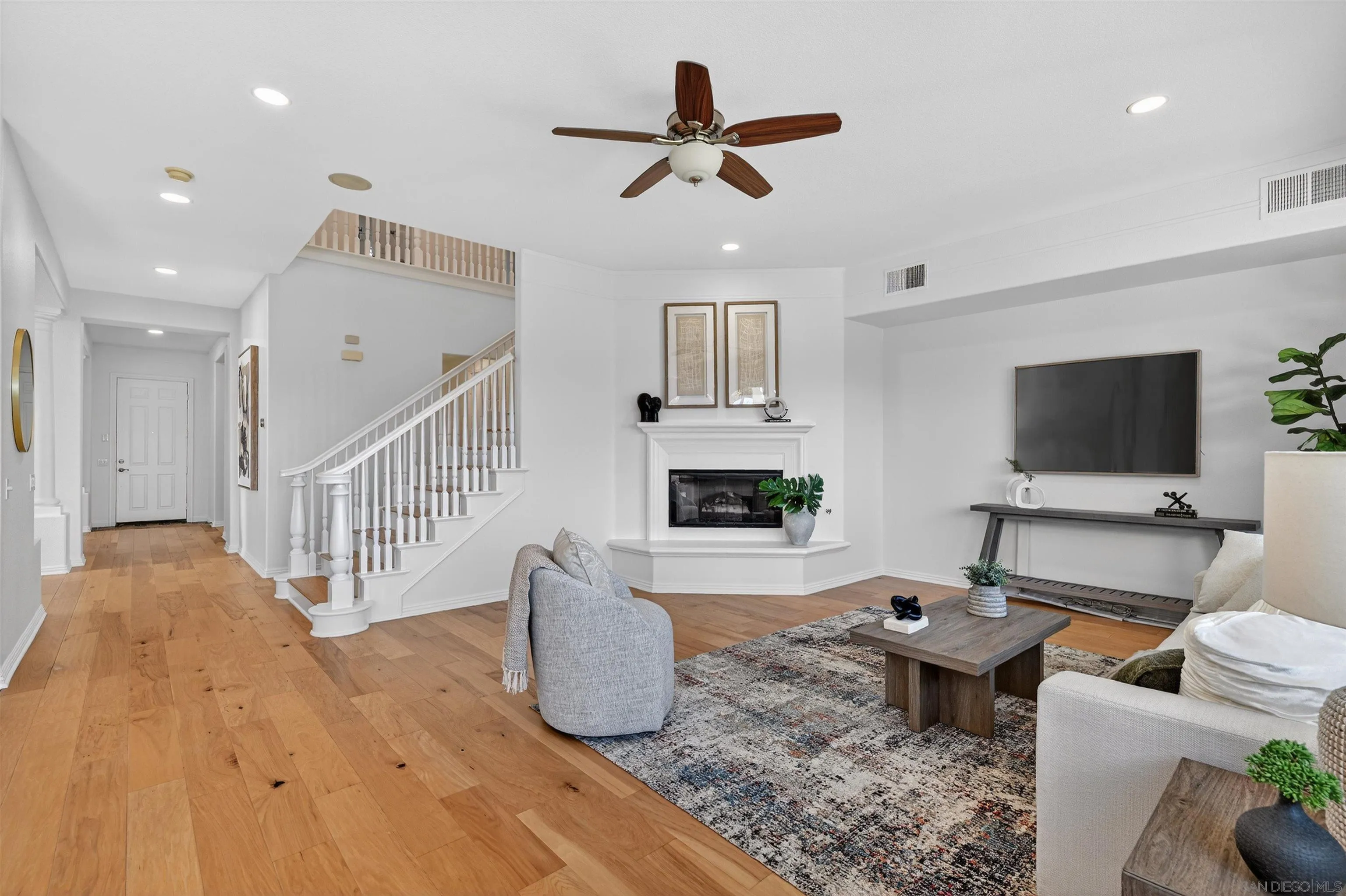 https://cdn.realtyfeed.com/cdn/127/260007042/508b5cc91937256a55c065608dfc1e7e.webp