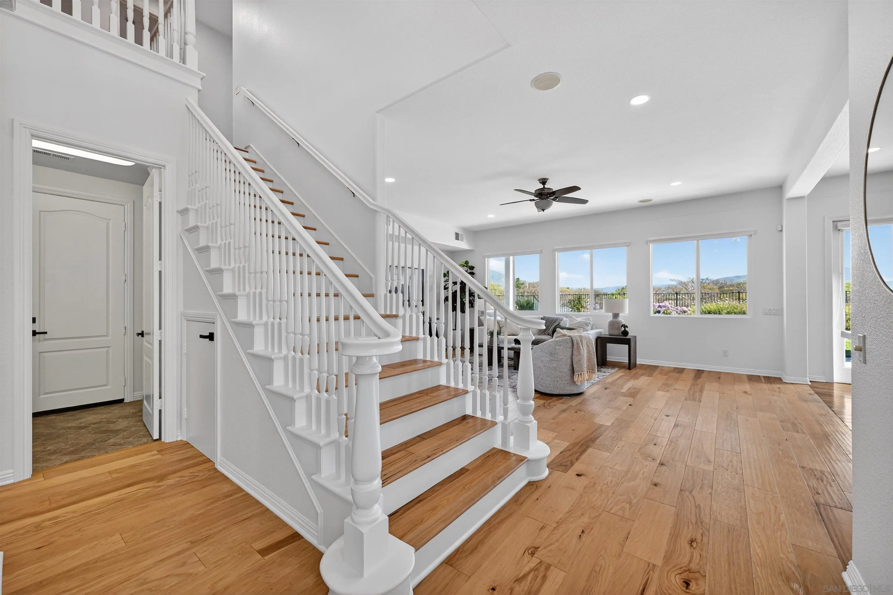 https://cdn.realtyfeed.com/cdn/127/260007042/50f52bd1440c0813a20fcf999885d1cc.webp