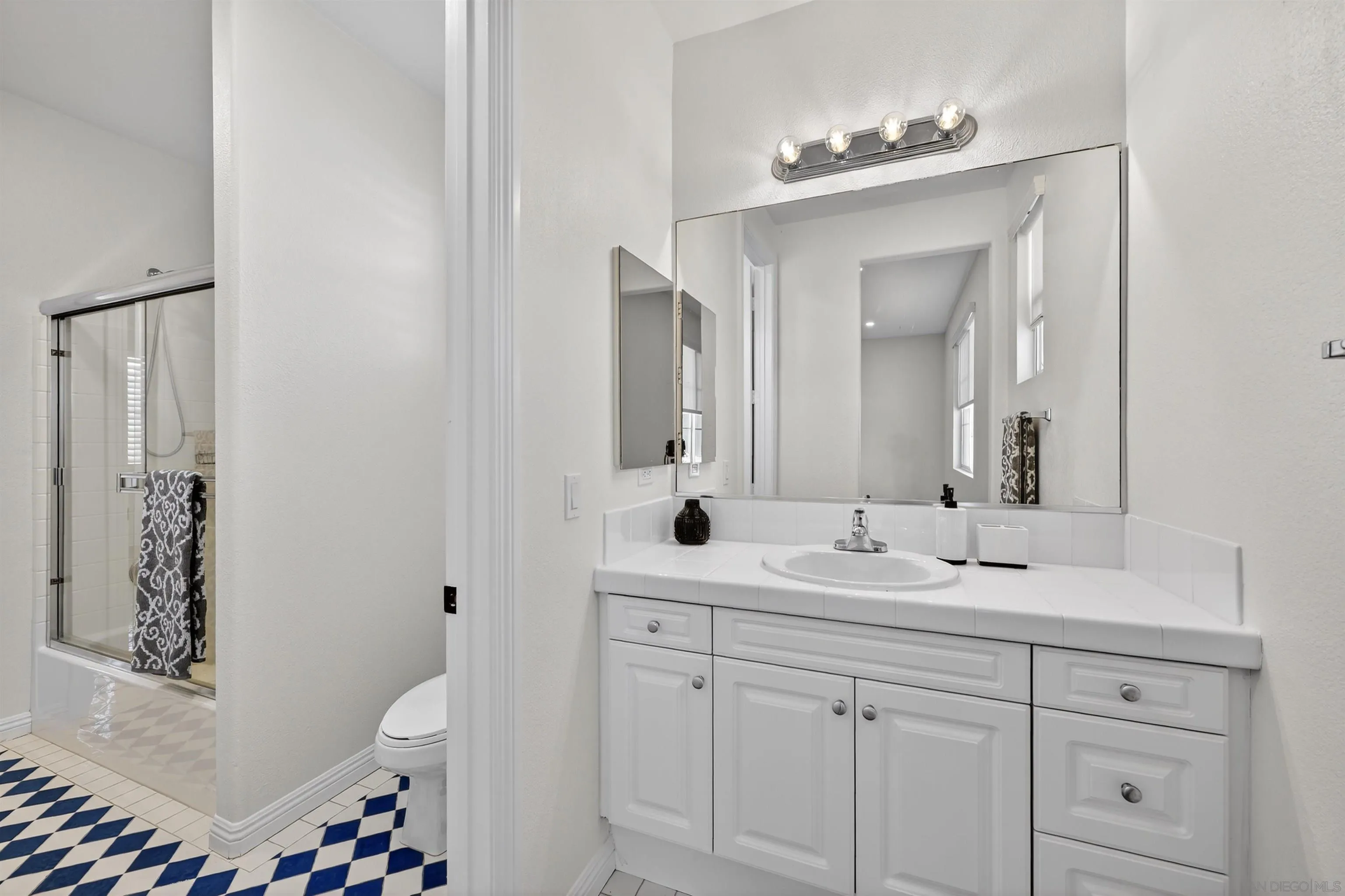 https://cdn.realtyfeed.com/cdn/127/260007042/b619ee1cdade713d26daea2d9259264f.webp