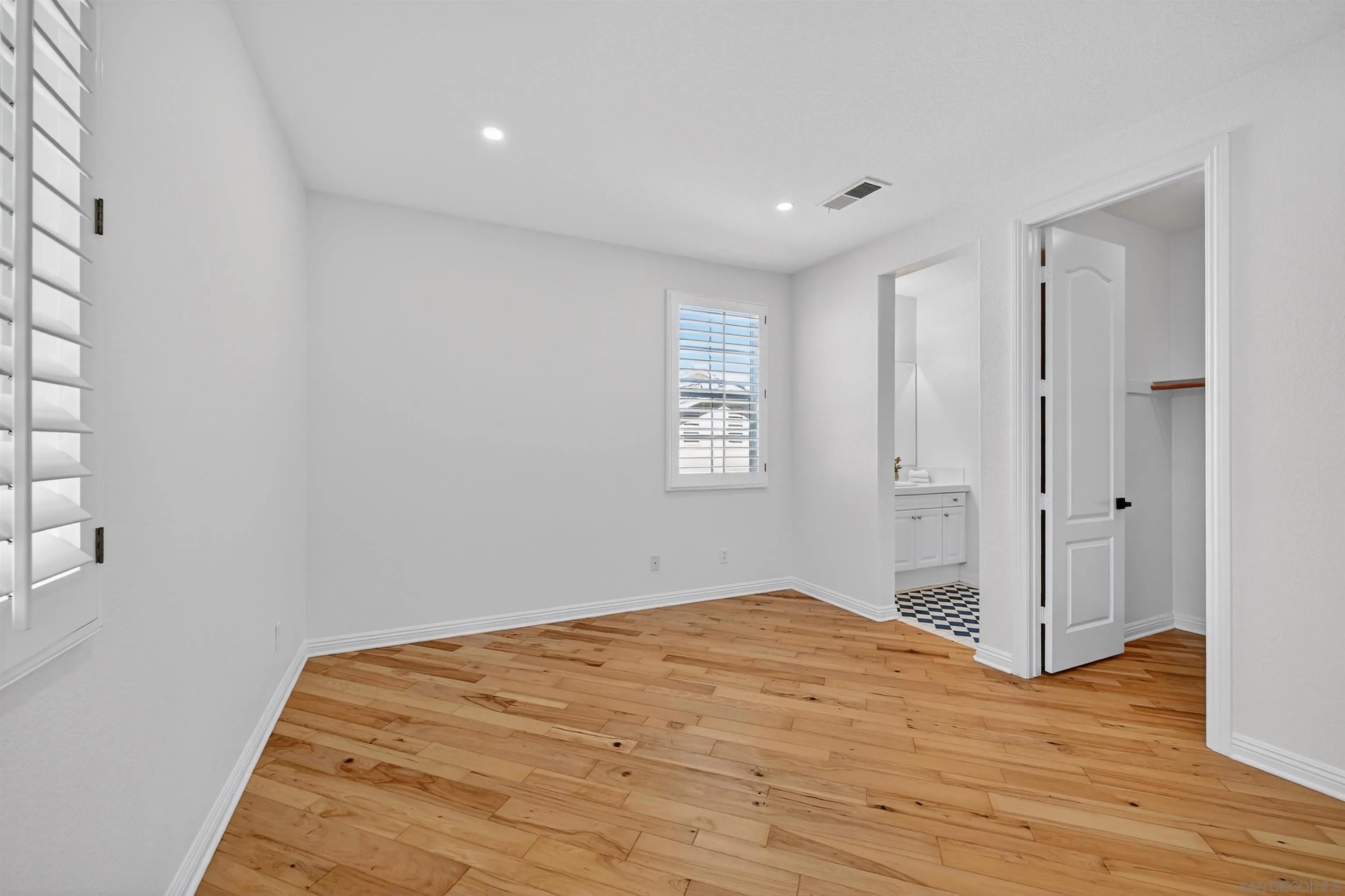 https://cdn.realtyfeed.com/cdn/127/260007042/e2901dcd5f48fb828026ed50947007b6.webp