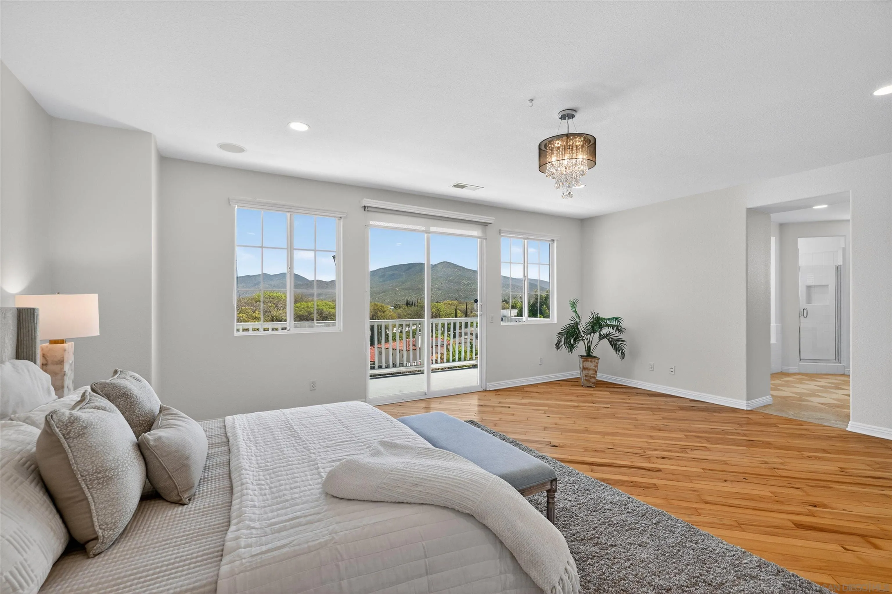 https://cdn.realtyfeed.com/cdn/127/260007042/ee523550fec53f5aa7b857b2cb79a92c.webp