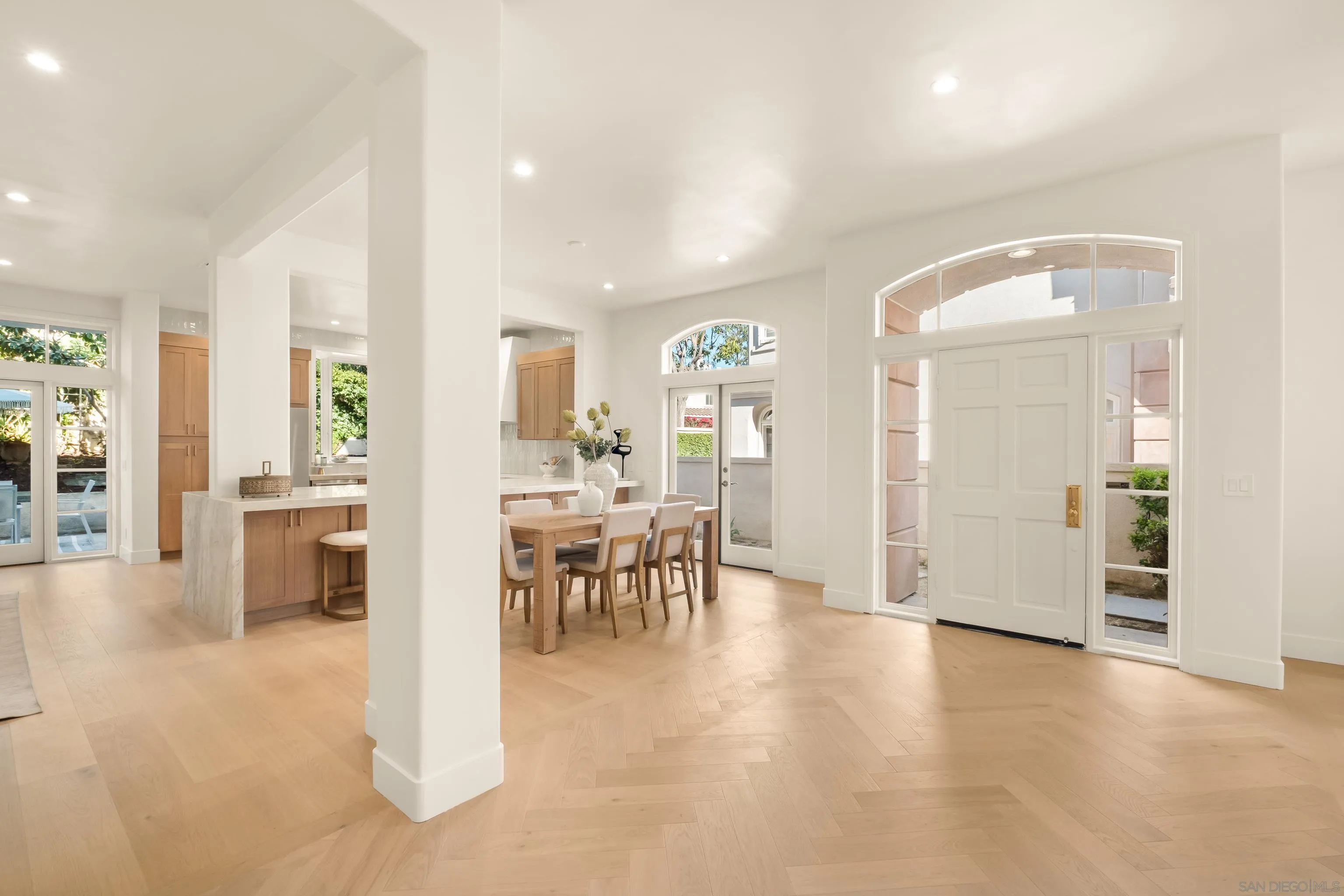 https://cdn.realtyfeed.com/cdn/127/260007044/1e55cb665444ec199ae2d36b7ec1357c.webp