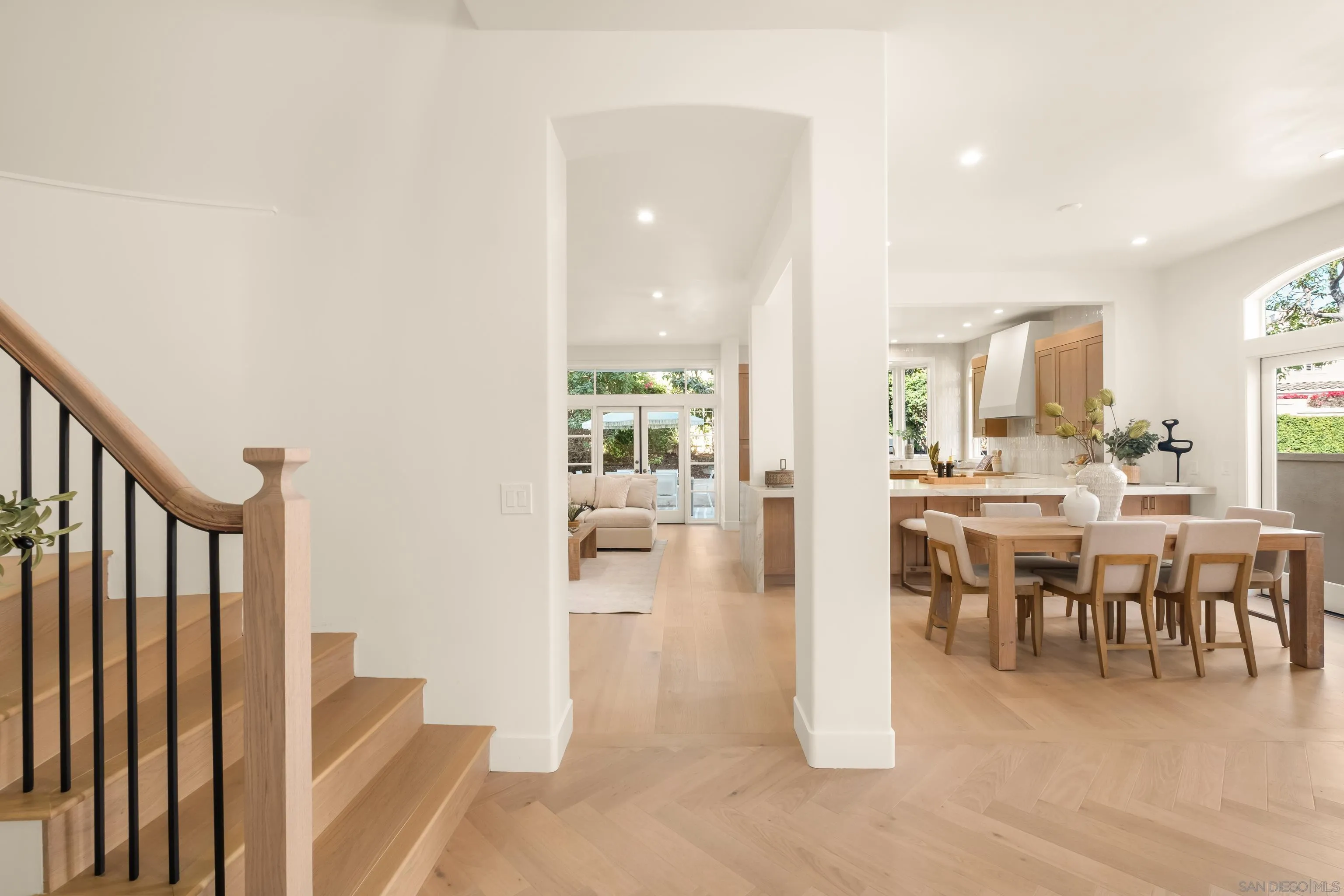 https://cdn.realtyfeed.com/cdn/127/260007044/424c17c2d387a504e465eaf2f9a1d8f1.webp