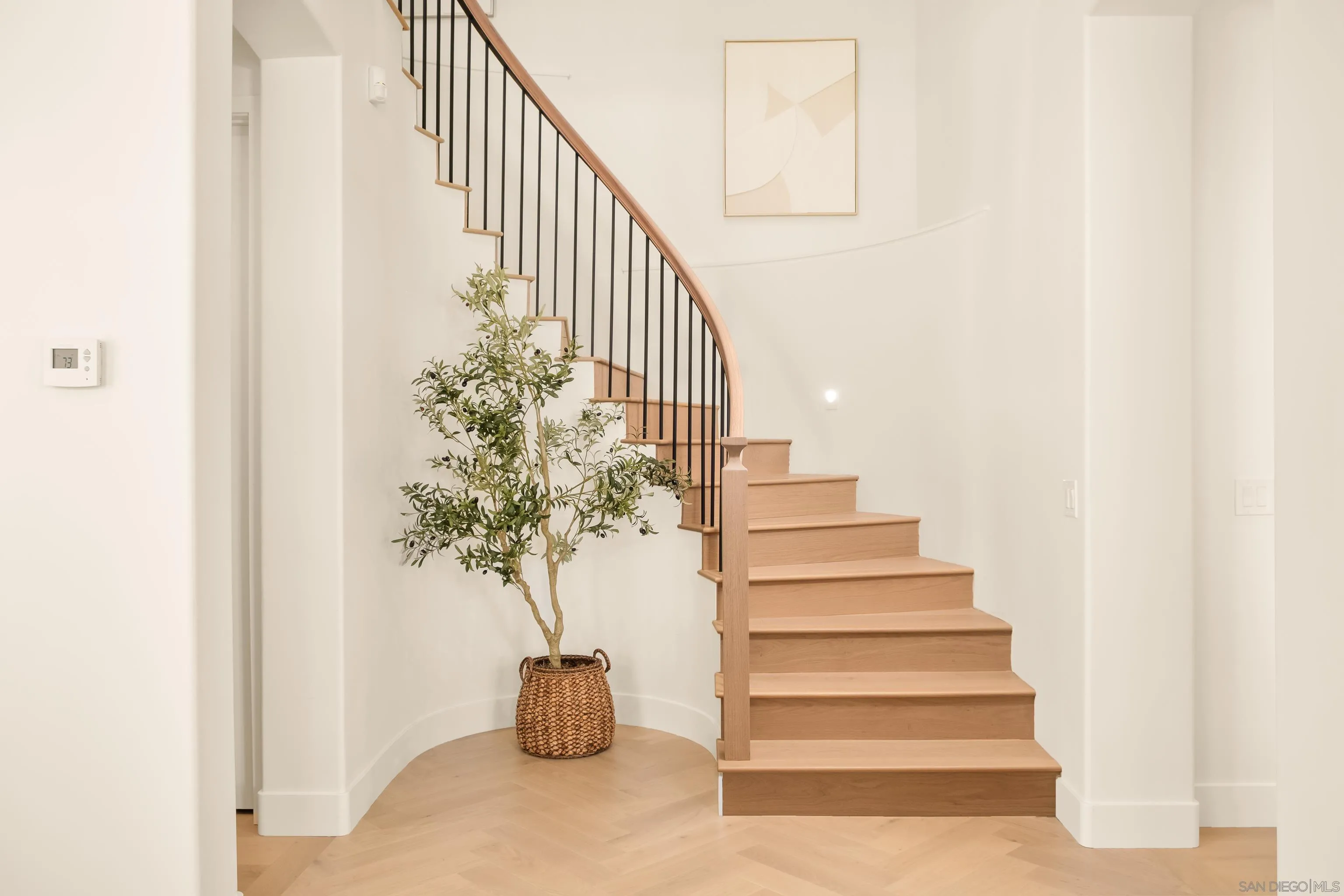 https://cdn.realtyfeed.com/cdn/127/260007044/4d38cc902e04aa628f115750110472a5.webp