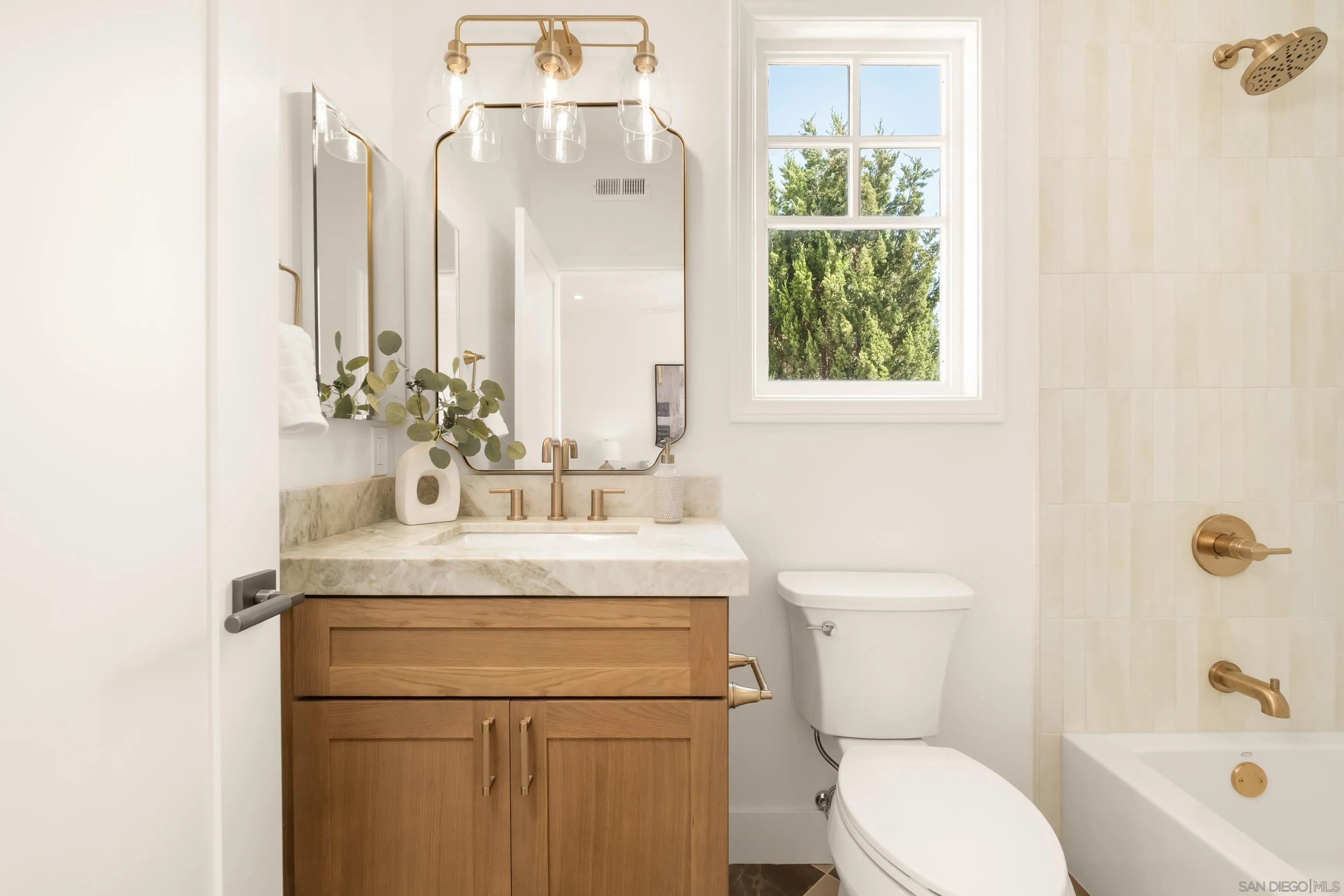 https://cdn.realtyfeed.com/cdn/127/260007044/b658f6c27c2105de5a37317adb4b7493.webp