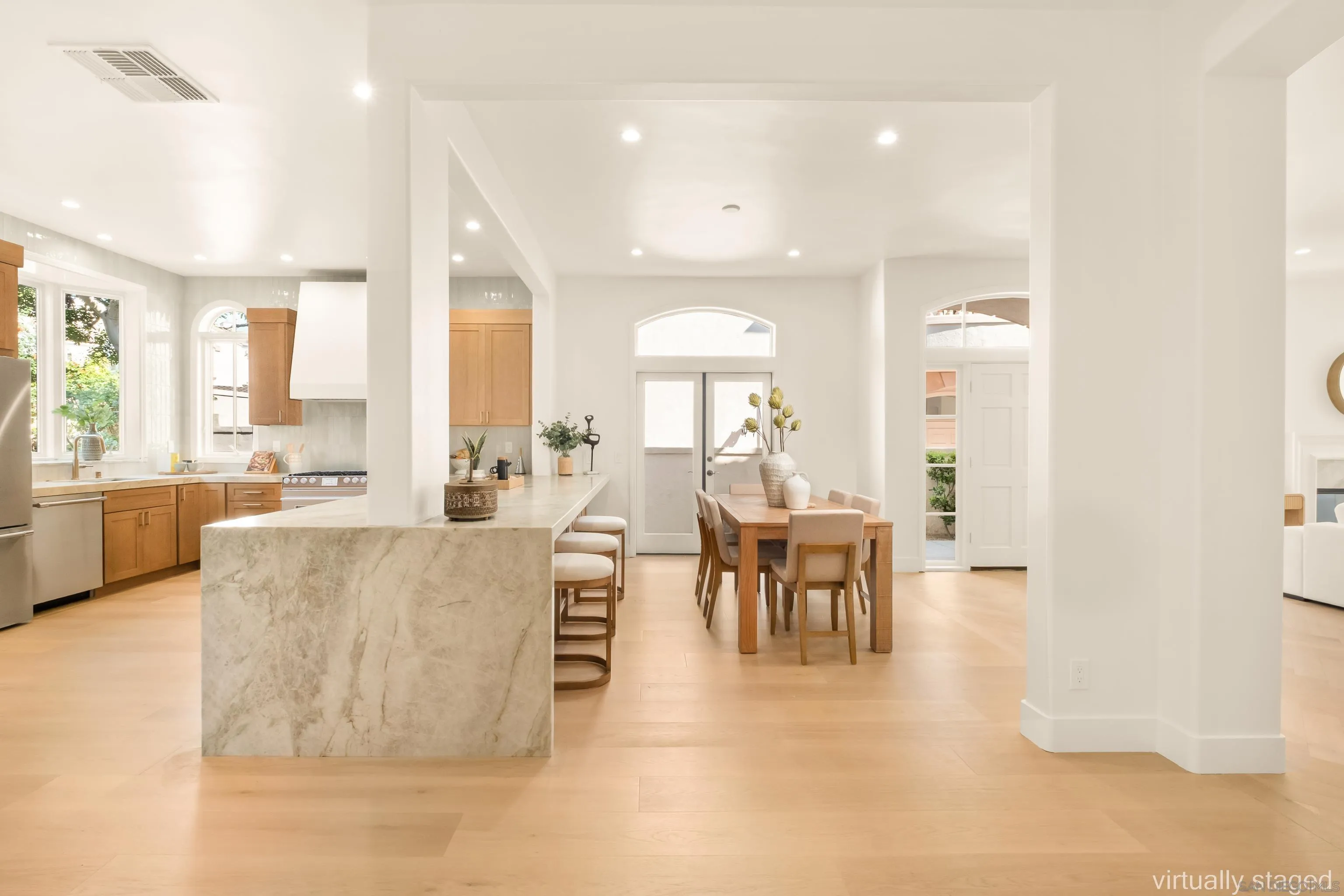 https://cdn.realtyfeed.com/cdn/127/260007044/c70be1c46c0f675adcbbb2119ba6c30c.webp