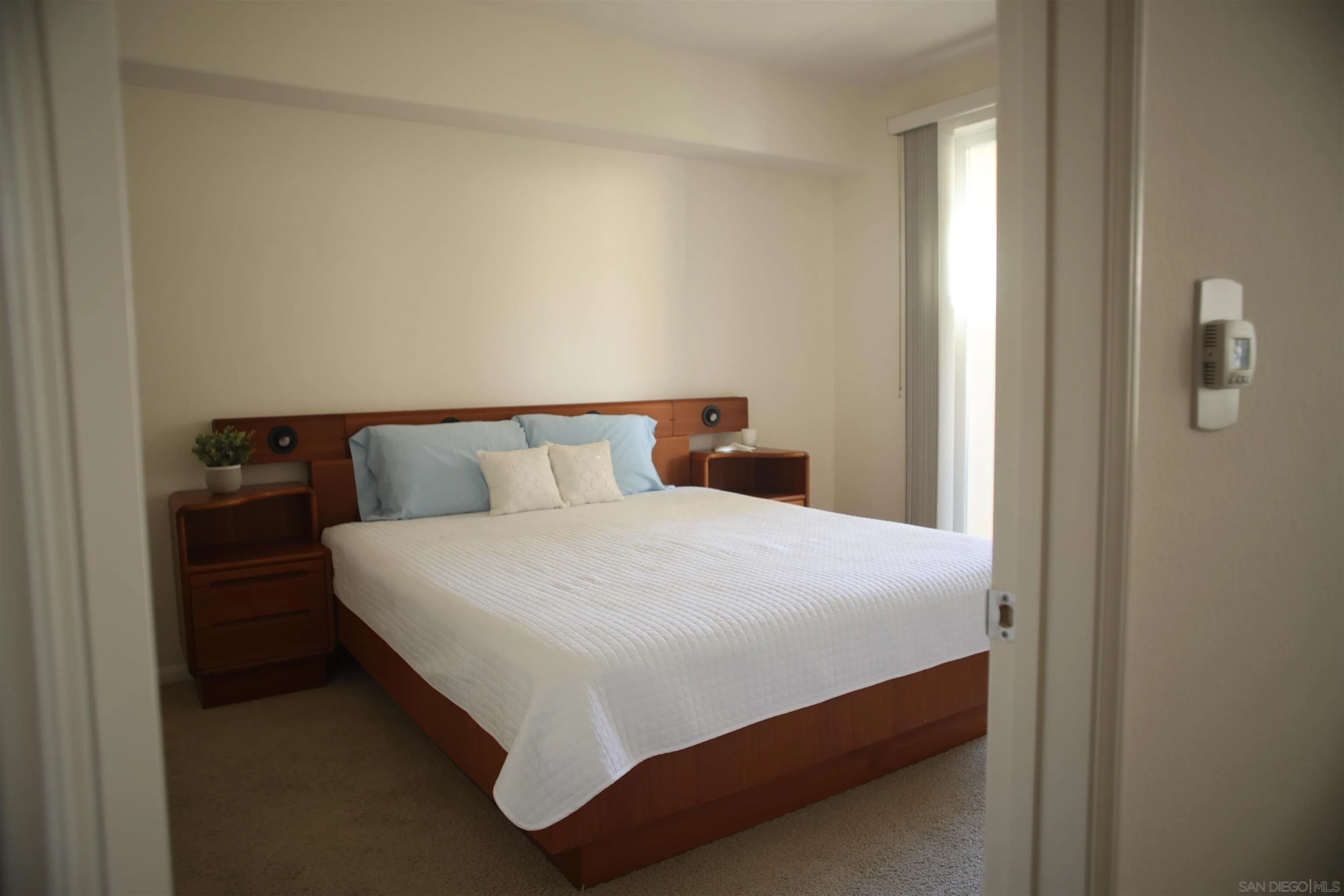 Photo #8: 260007052 Listing: Photo #8