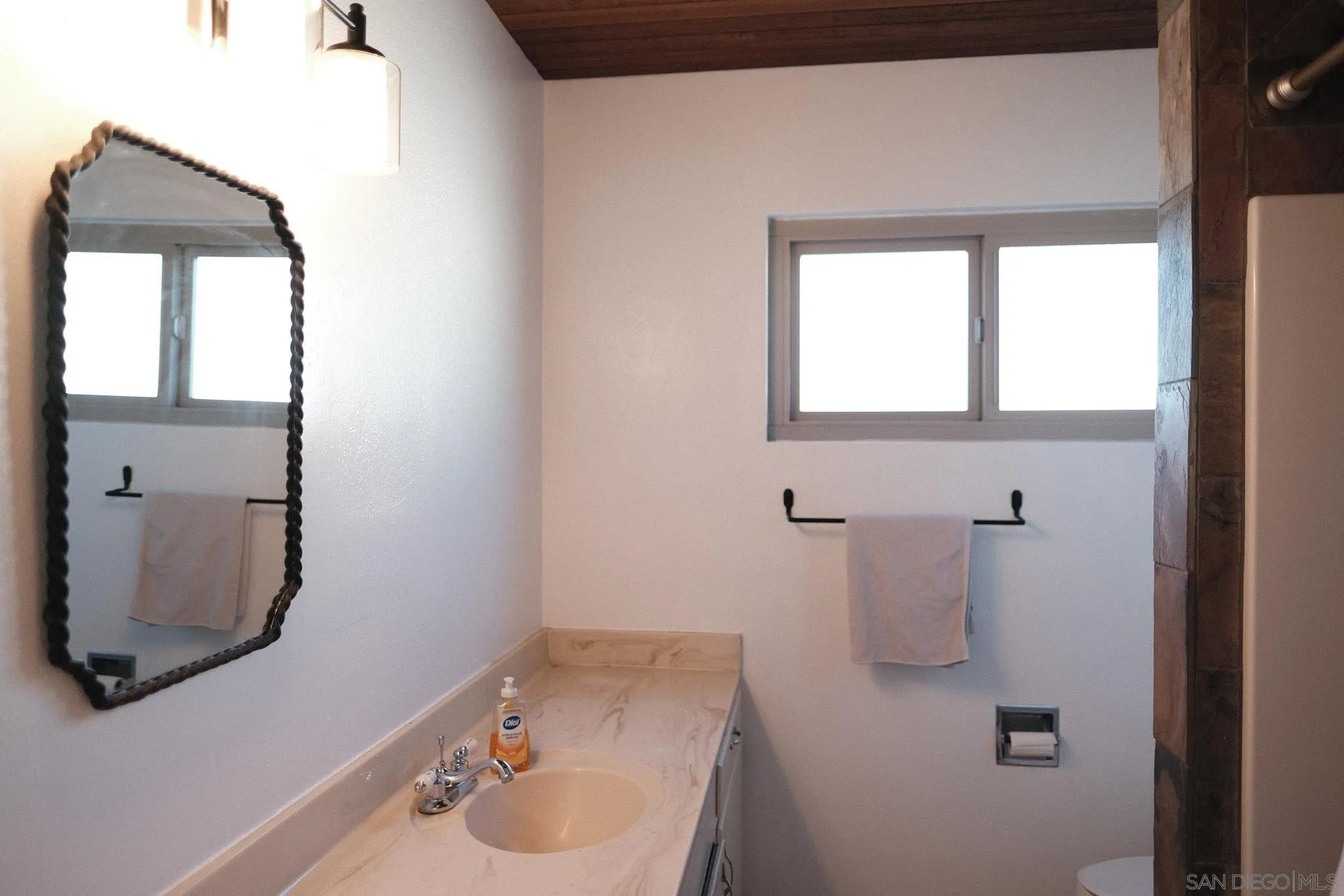 https://cdn.realtyfeed.com/cdn/127/260007056/25835d72f456215340719eaa0fc3902c.webp