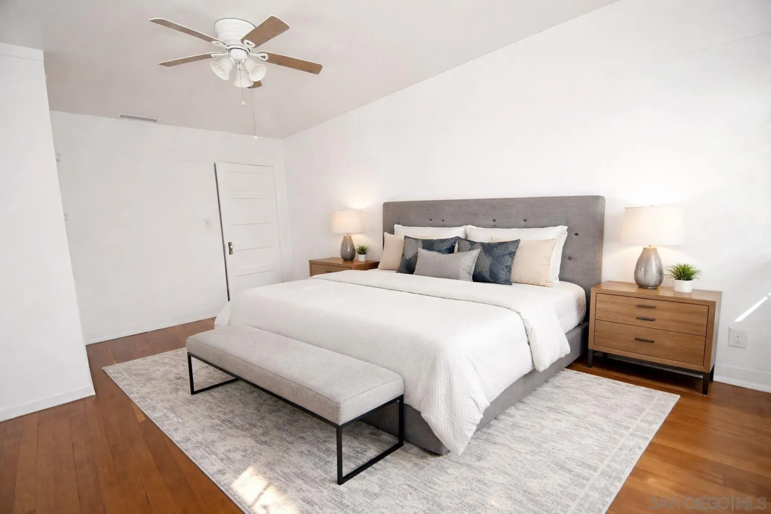https://cdn.realtyfeed.com/cdn/127/260007057/1af0c4fb8a2d32144773ba82fef3c371.webp