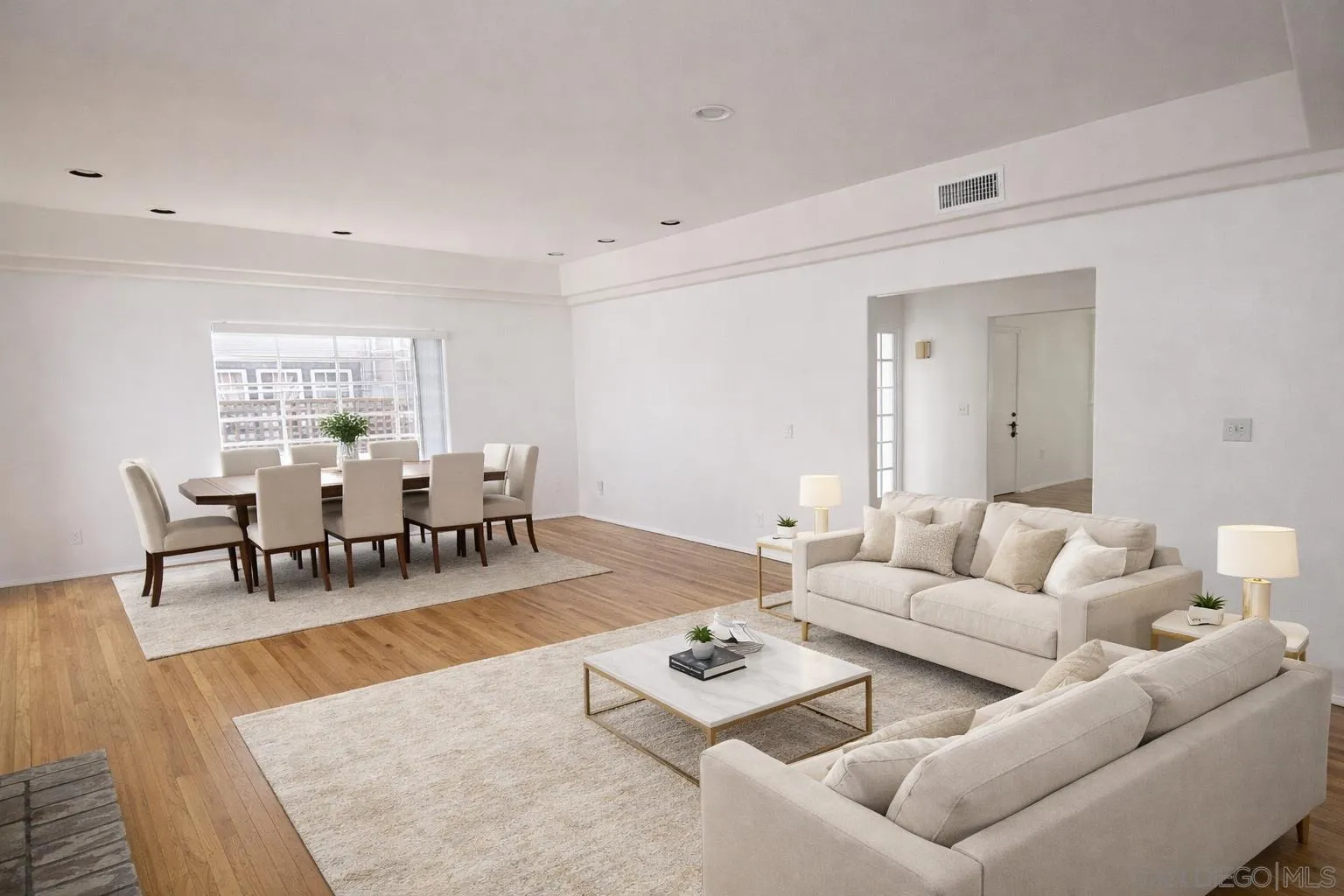 https://cdn.realtyfeed.com/cdn/127/260007057/1f30db0db4258ec132f2071fa1a73494.webp