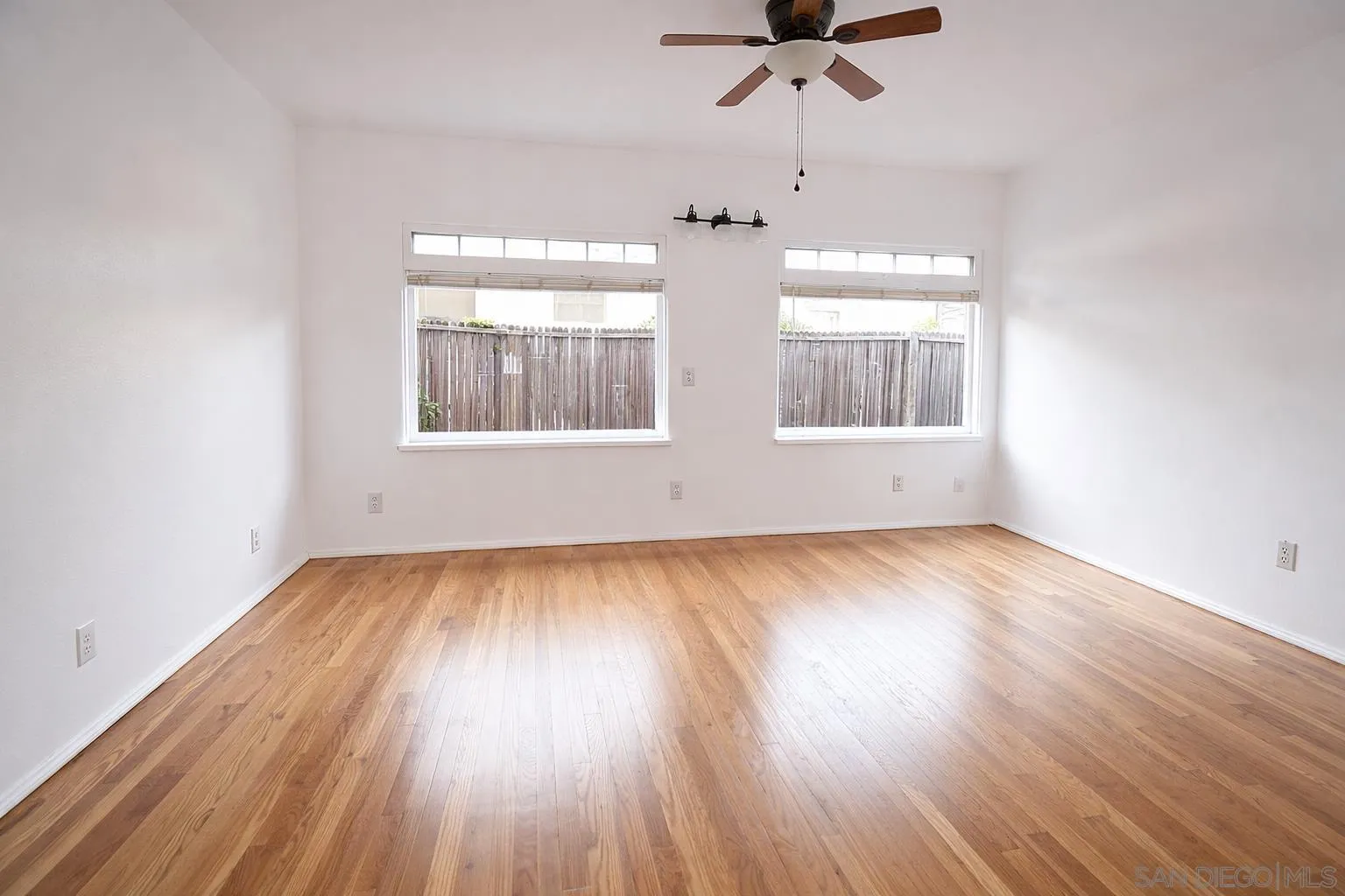 https://cdn.realtyfeed.com/cdn/127/260007057/6d364e0f5777c1f6bc23e203ff75cf4a.webp