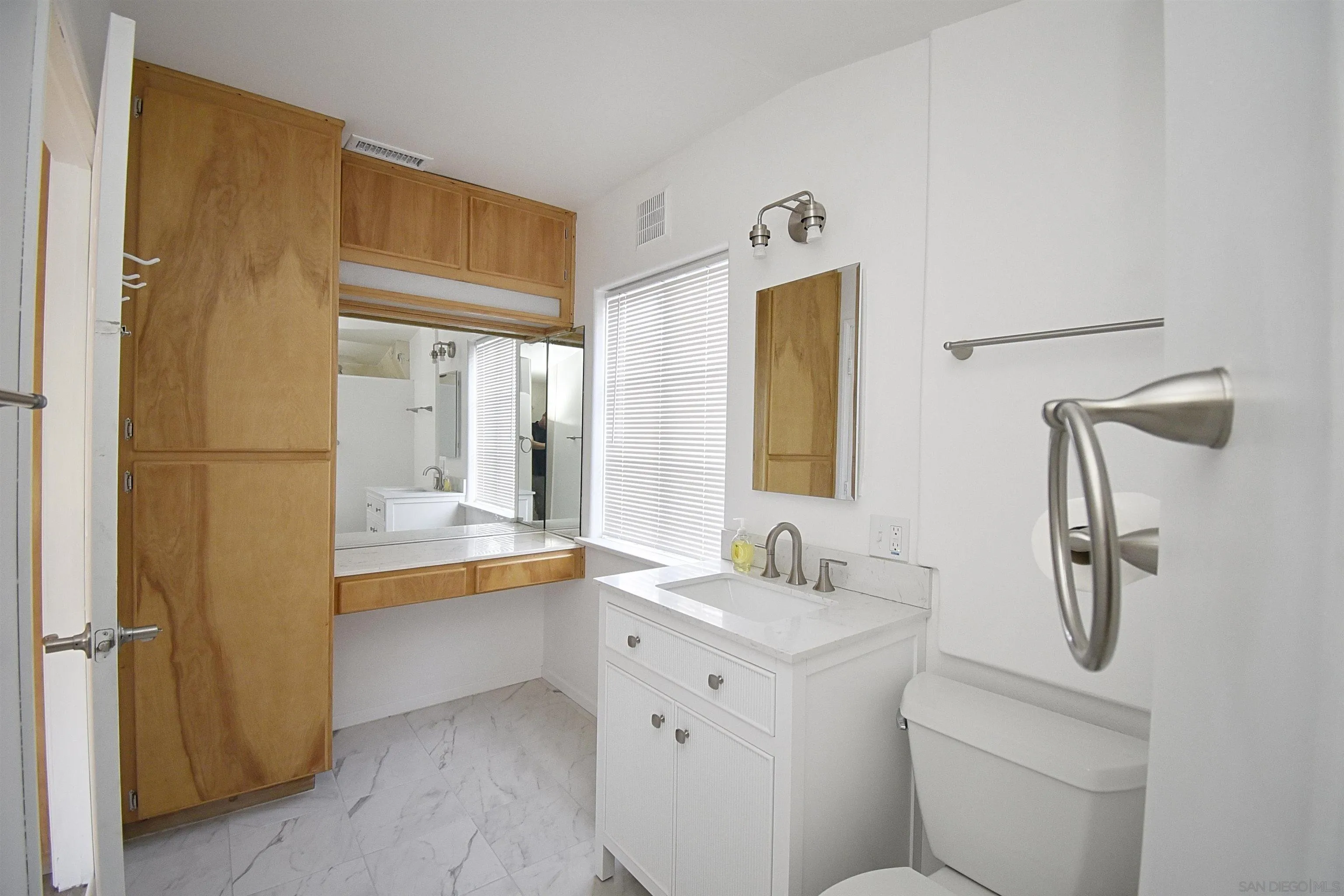 https://cdn.realtyfeed.com/cdn/127/260007057/8265965ef8d33a5bacb5f7c97510fd8b.webp