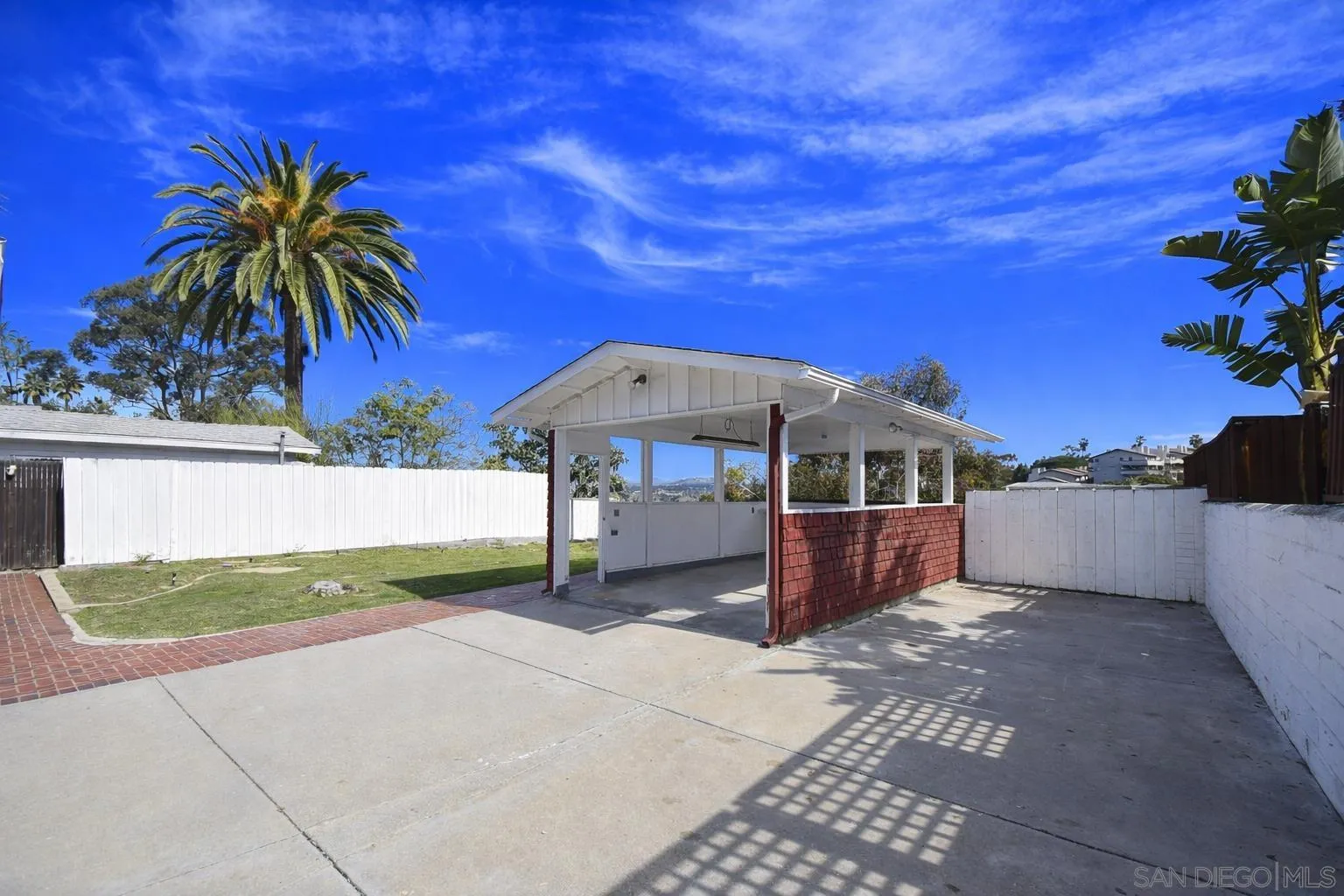 https://cdn.realtyfeed.com/cdn/127/260007057/a8052769c8d293b070244ce4c298c605.webp