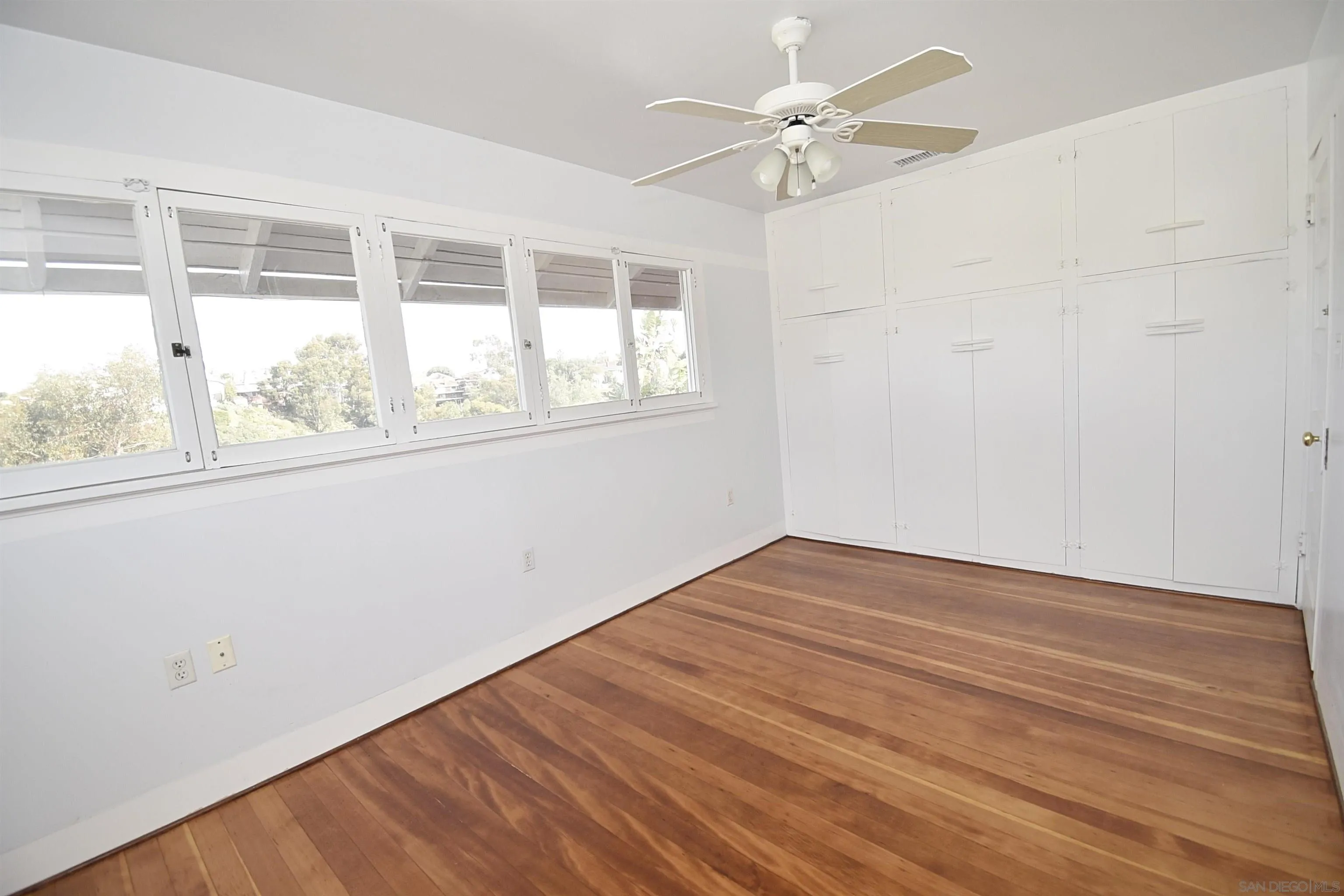 https://cdn.realtyfeed.com/cdn/127/260007057/aacbd344d048c6d1d67906d1354c43da.webp
