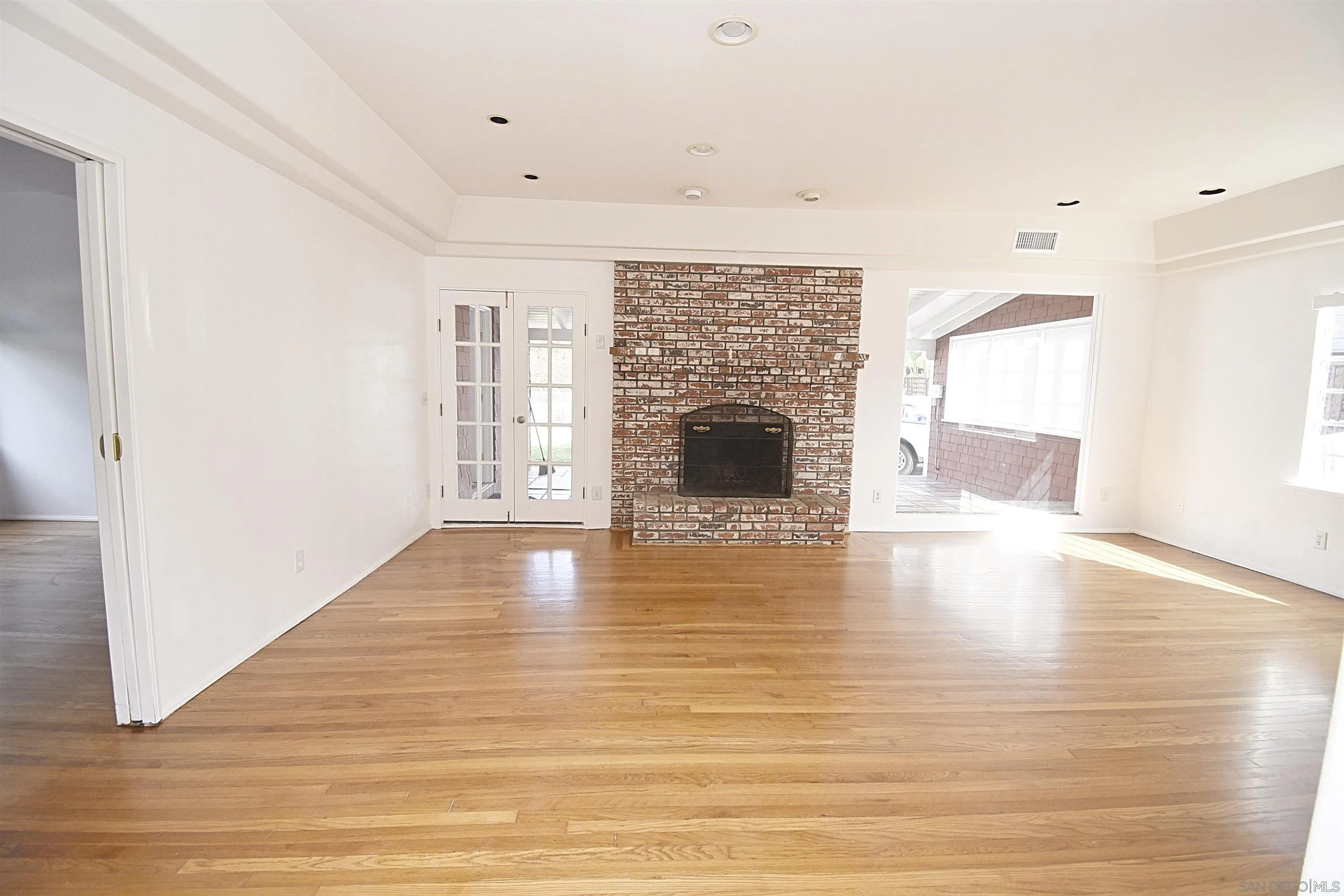 https://cdn.realtyfeed.com/cdn/127/260007057/ad14b5617870b188adac5d6d4eb37885.webp