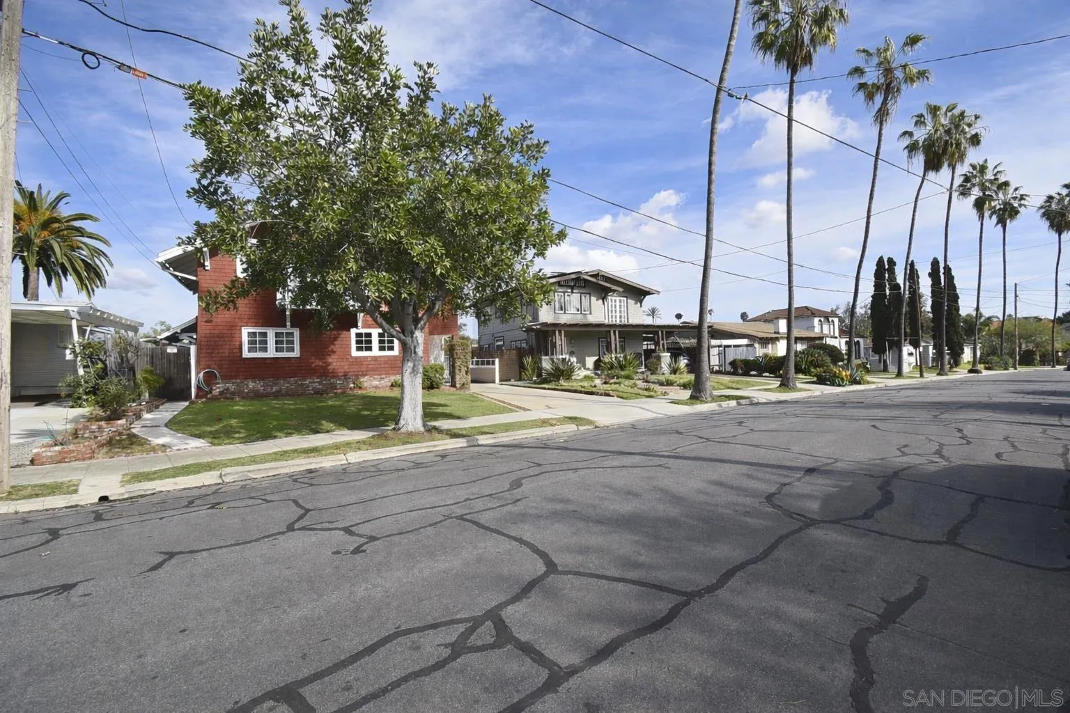 https://cdn.realtyfeed.com/cdn/127/260007057/e1a1f249564ad4ab22d9e20472085f0a.webp