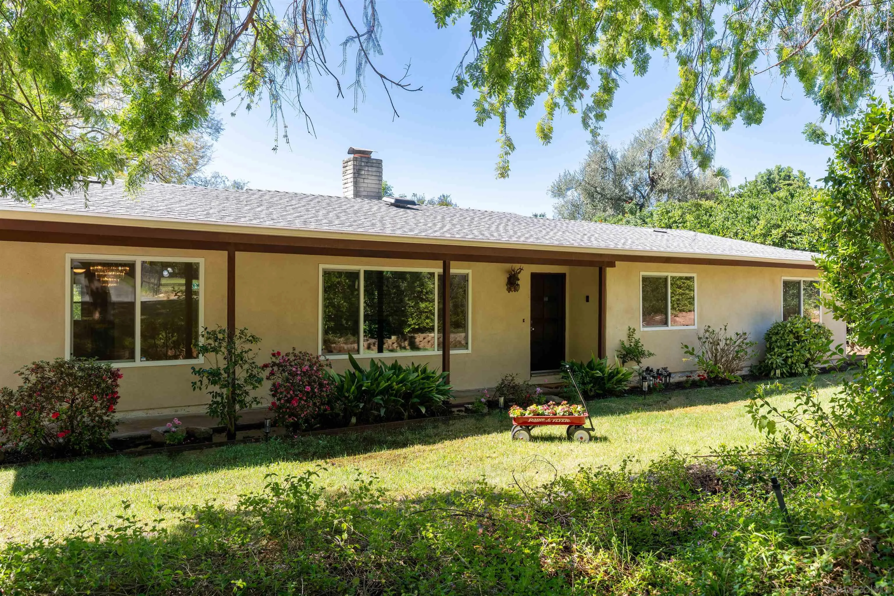 https://cdn.realtyfeed.com/cdn/127/260007060/72ba5c536f5dd650e34d8700f26586a0.webp