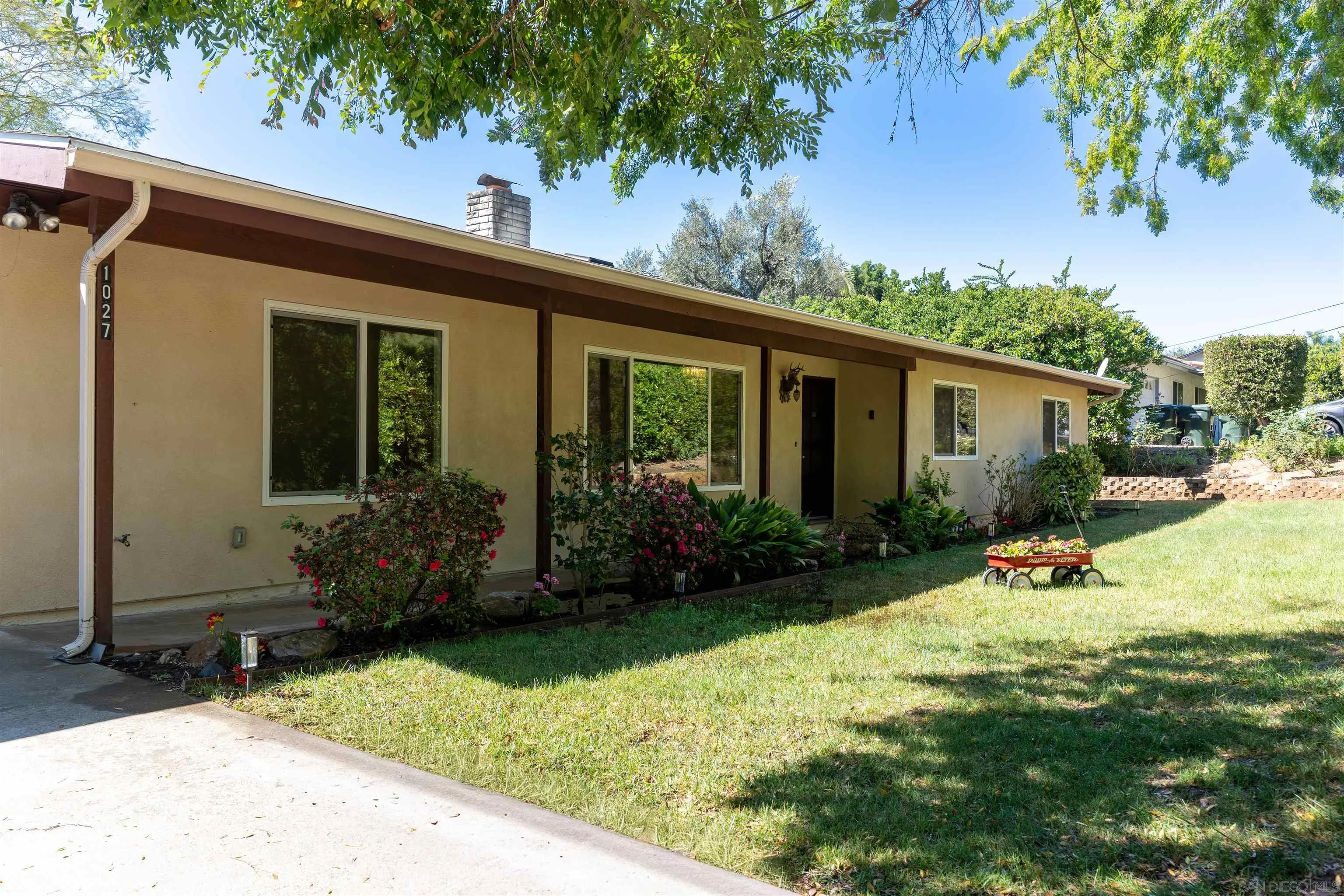 https://cdn.realtyfeed.com/cdn/127/260007060/a1f2718fdde8311d9151ead306e16bdc.webp
