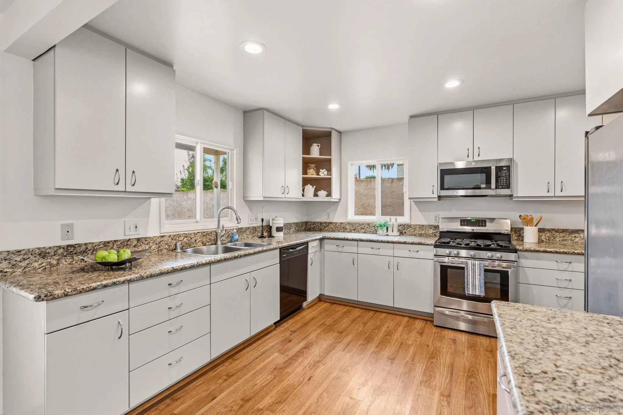 https://cdn.realtyfeed.com/cdn/127/260007064/752cf722b0030e828885af0ae25f7b0f.webp