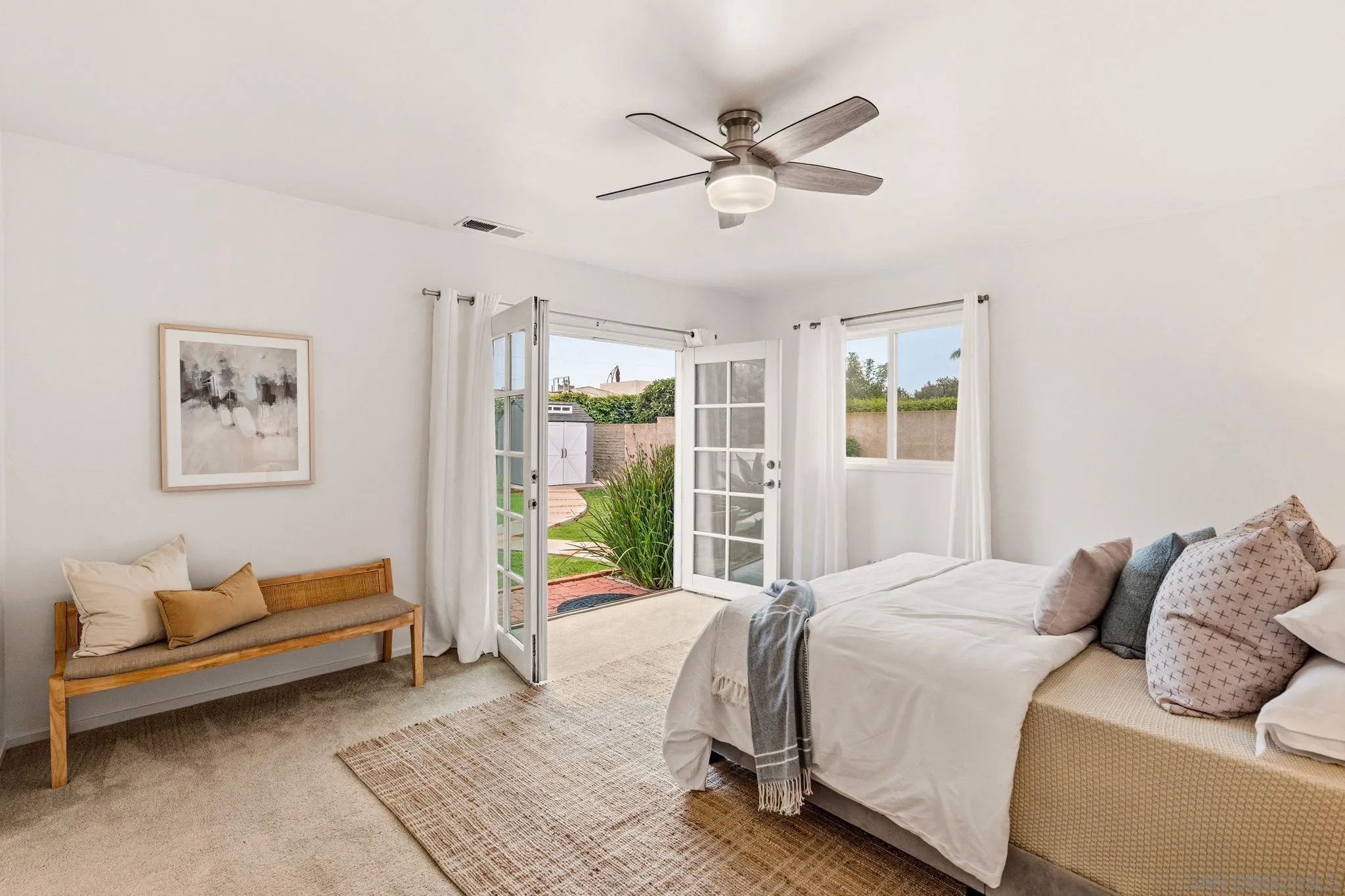 https://cdn.realtyfeed.com/cdn/127/260007064/d8020cef0f8402b882bf9e704dd94852.webp