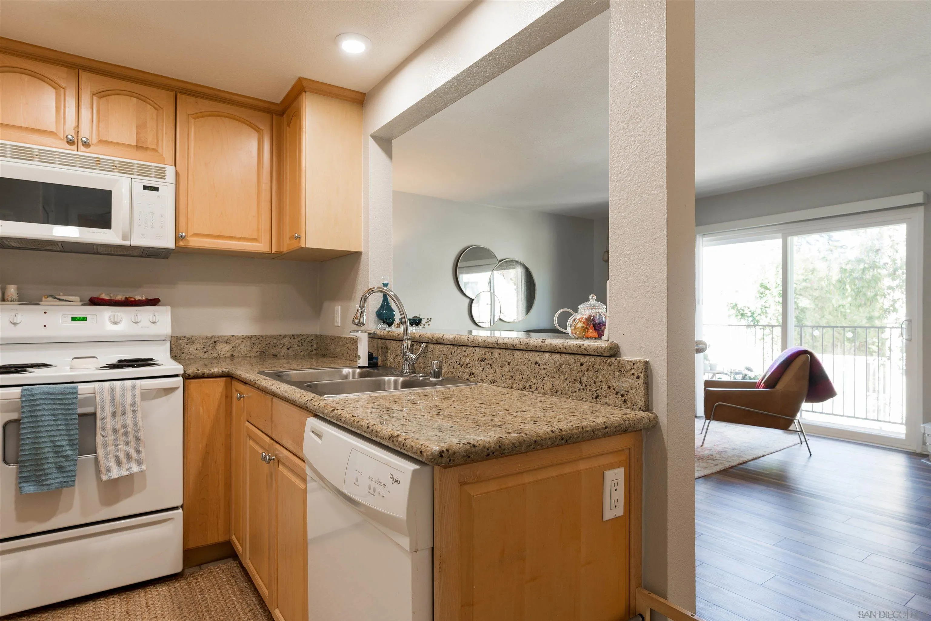 Photo #6: 260007067 Listing: Photo #6