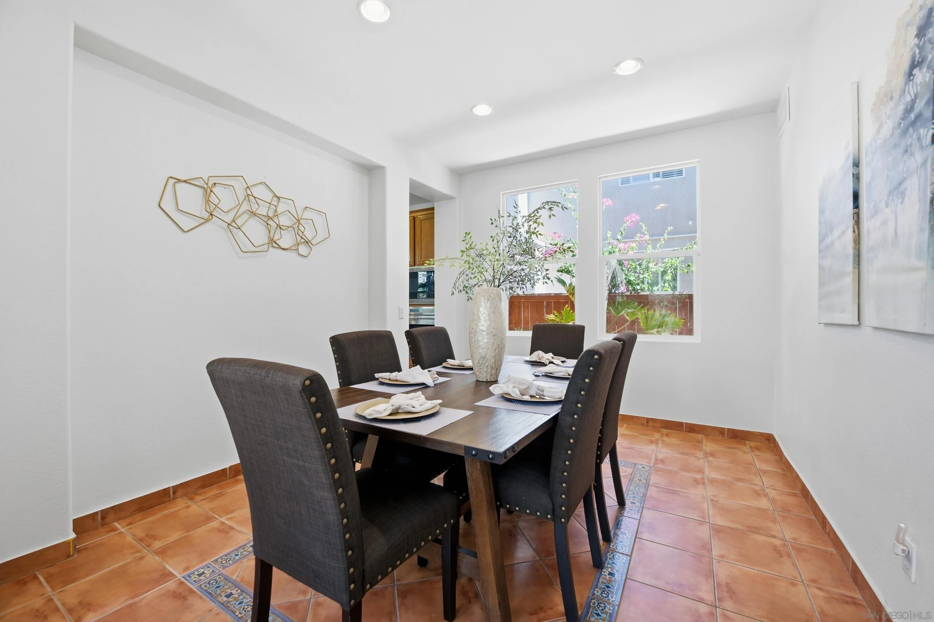 https://cdn.realtyfeed.com/cdn/127/260007068/a7d26744a00d74315237c01d566e963a.webp