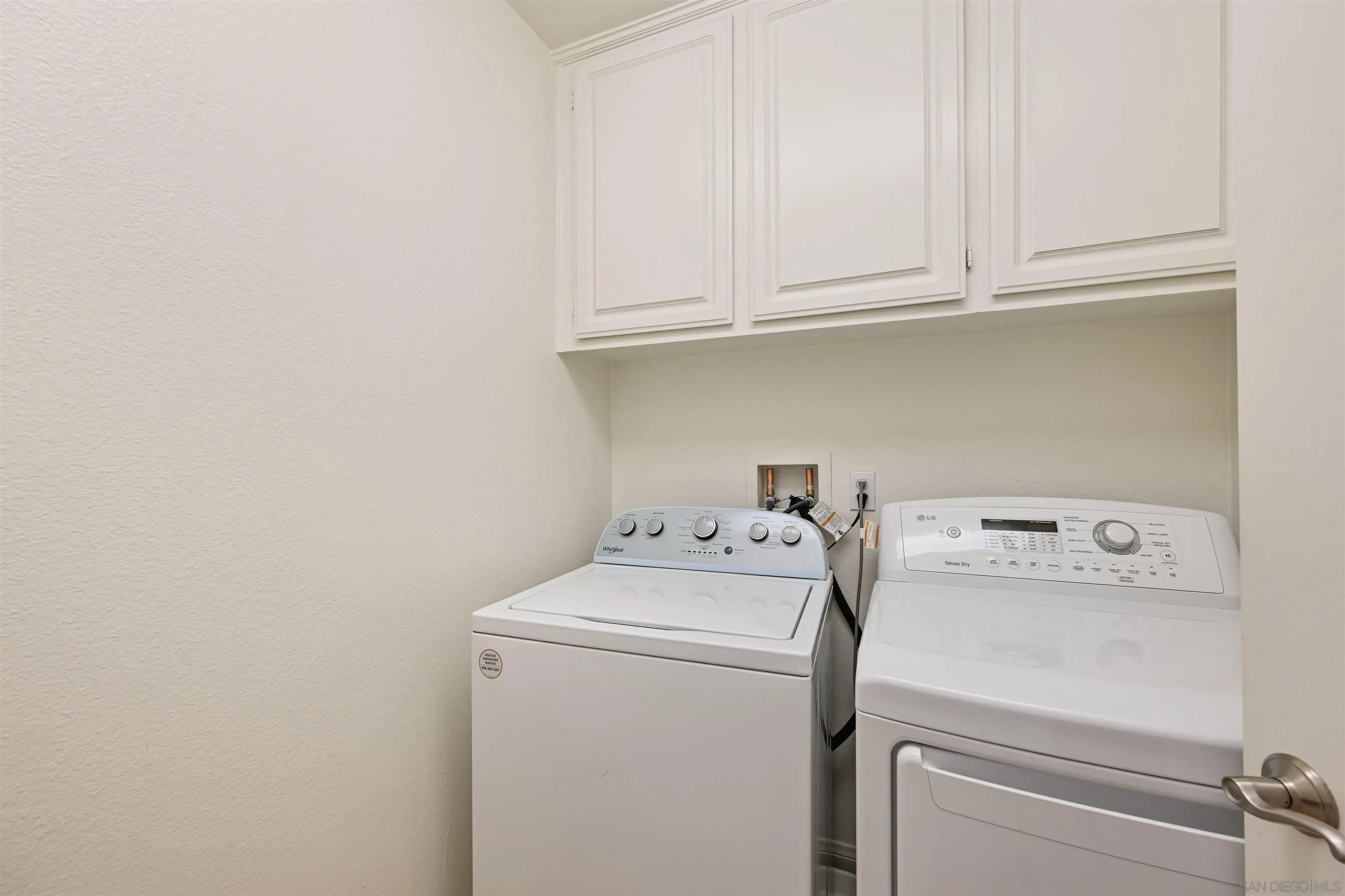 https://cdn.realtyfeed.com/cdn/127/260007069/63351a7bea8766a0ab257d76f5549970.webp
