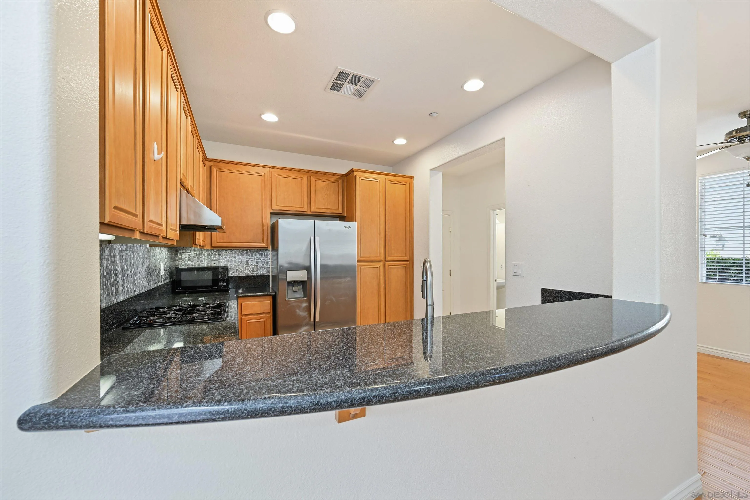 https://cdn.realtyfeed.com/cdn/127/260007069/9faf74b42f1a54f7e30186e0f2763841.webp