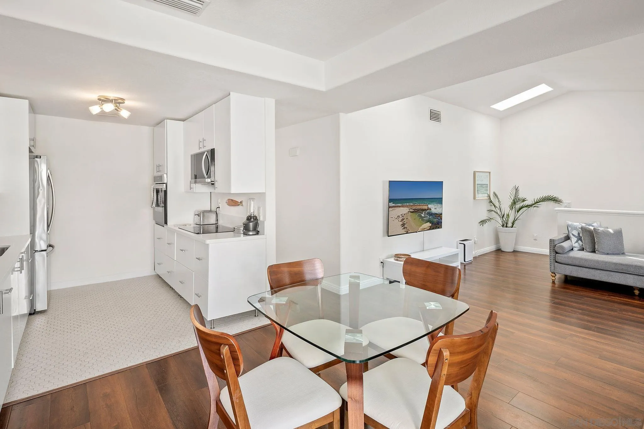 Photo #10: 260007075 Listing: Photo #10