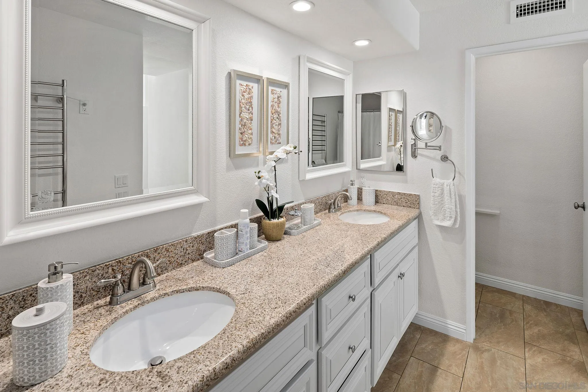 Photo #13: 260007075 Listing: Photo #13