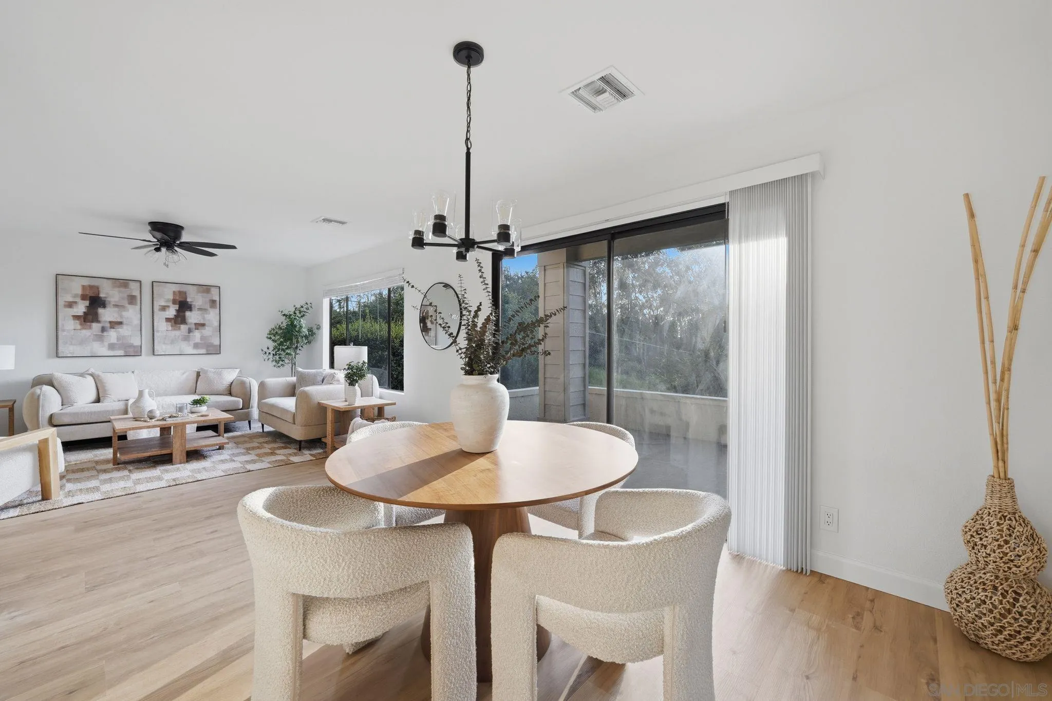 https://cdn.realtyfeed.com/cdn/127/260007077/e90866e65893e6ac800c2498cfd43f03.webp