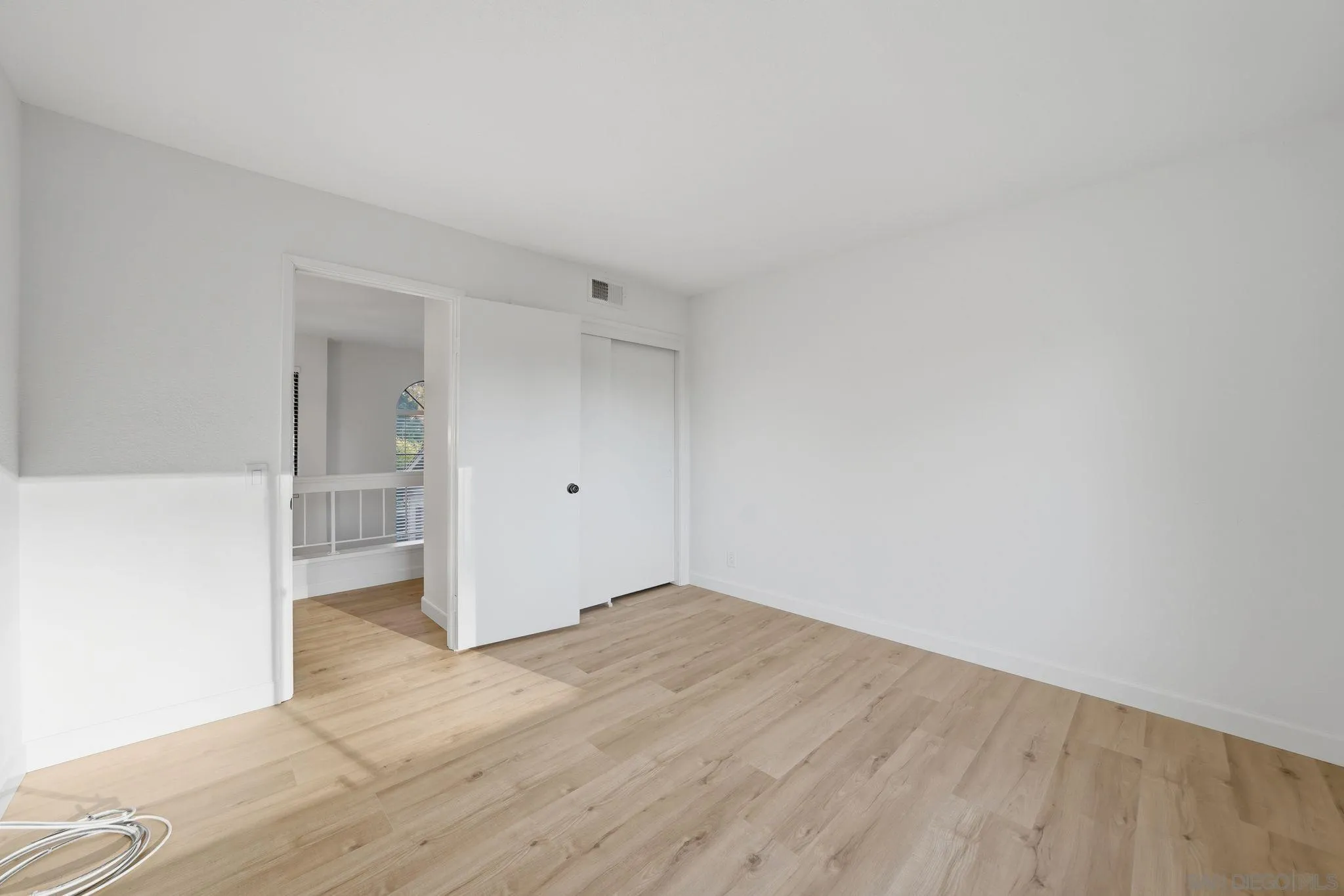 https://cdn.realtyfeed.com/cdn/127/260007077/f979522e6bac23d3481cf2e0aa3da09a.webp