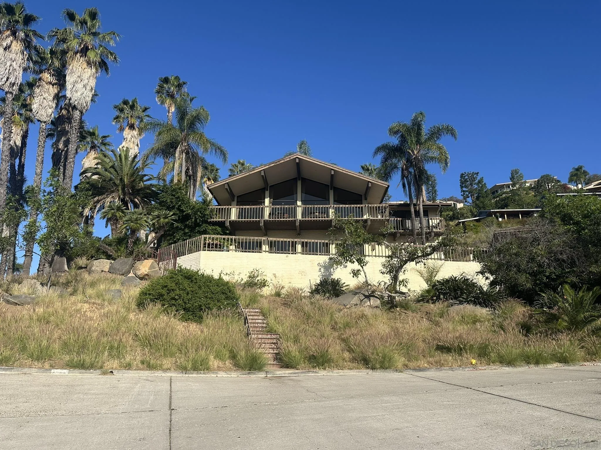 https://cdn.realtyfeed.com/cdn/127/260007078/0bbe055d357057c62a59095637c0edb3.webp