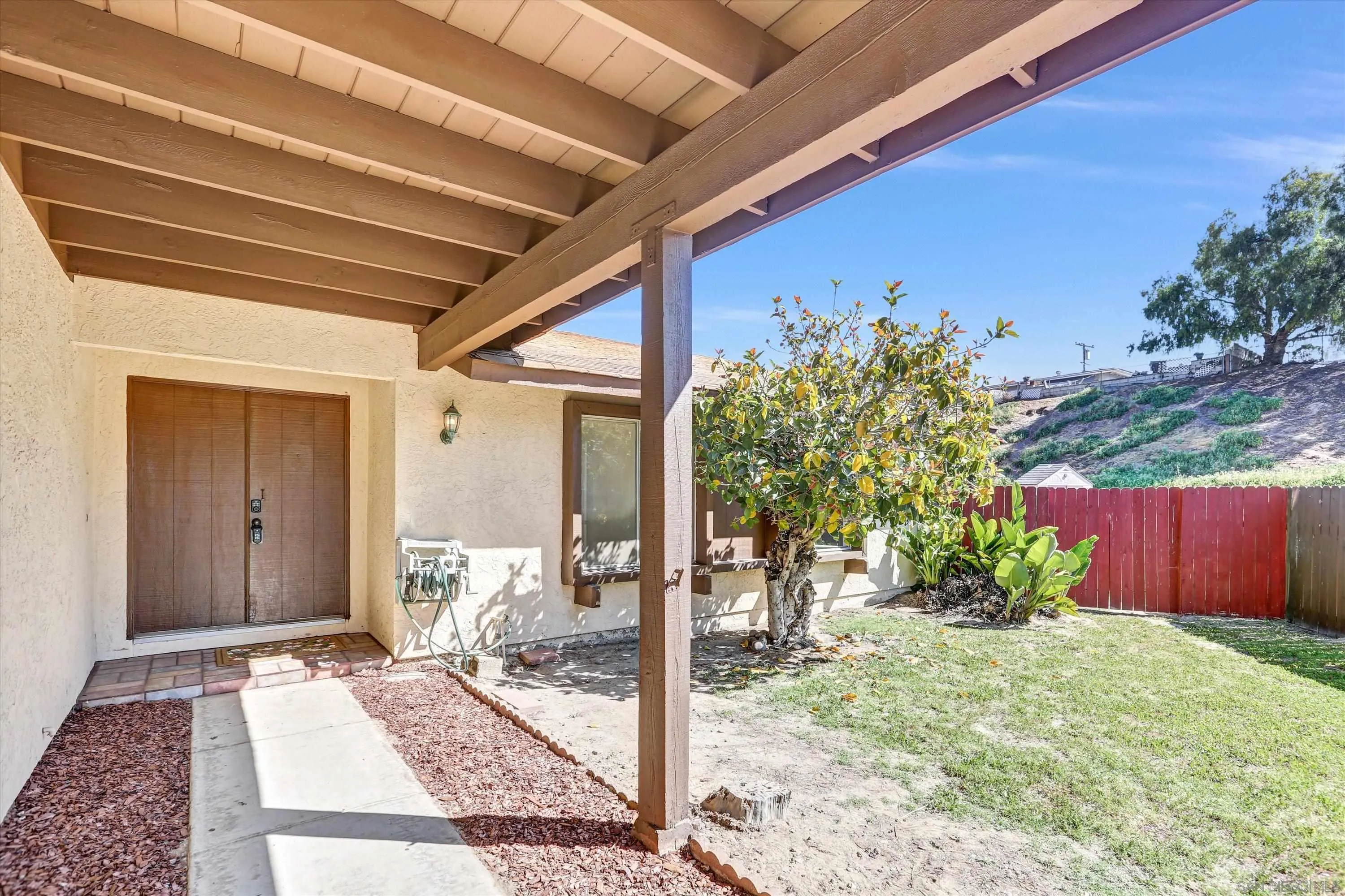 https://cdn.realtyfeed.com/cdn/127/260007089/f80817042471b9fc1aeab23bb3e28969.webp