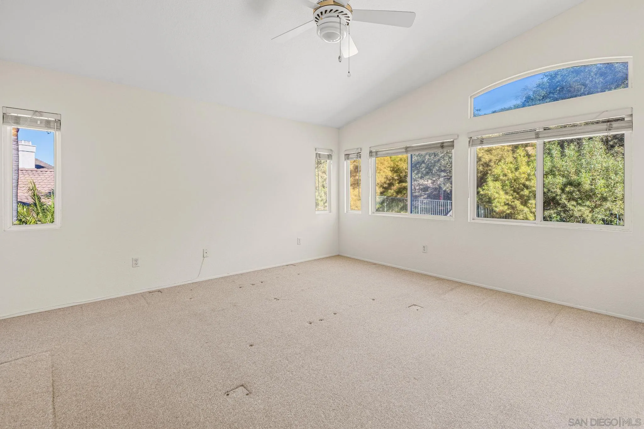 https://cdn.realtyfeed.com/cdn/127/260007094/3f34c18ce133a144b5565a637457e101.webp