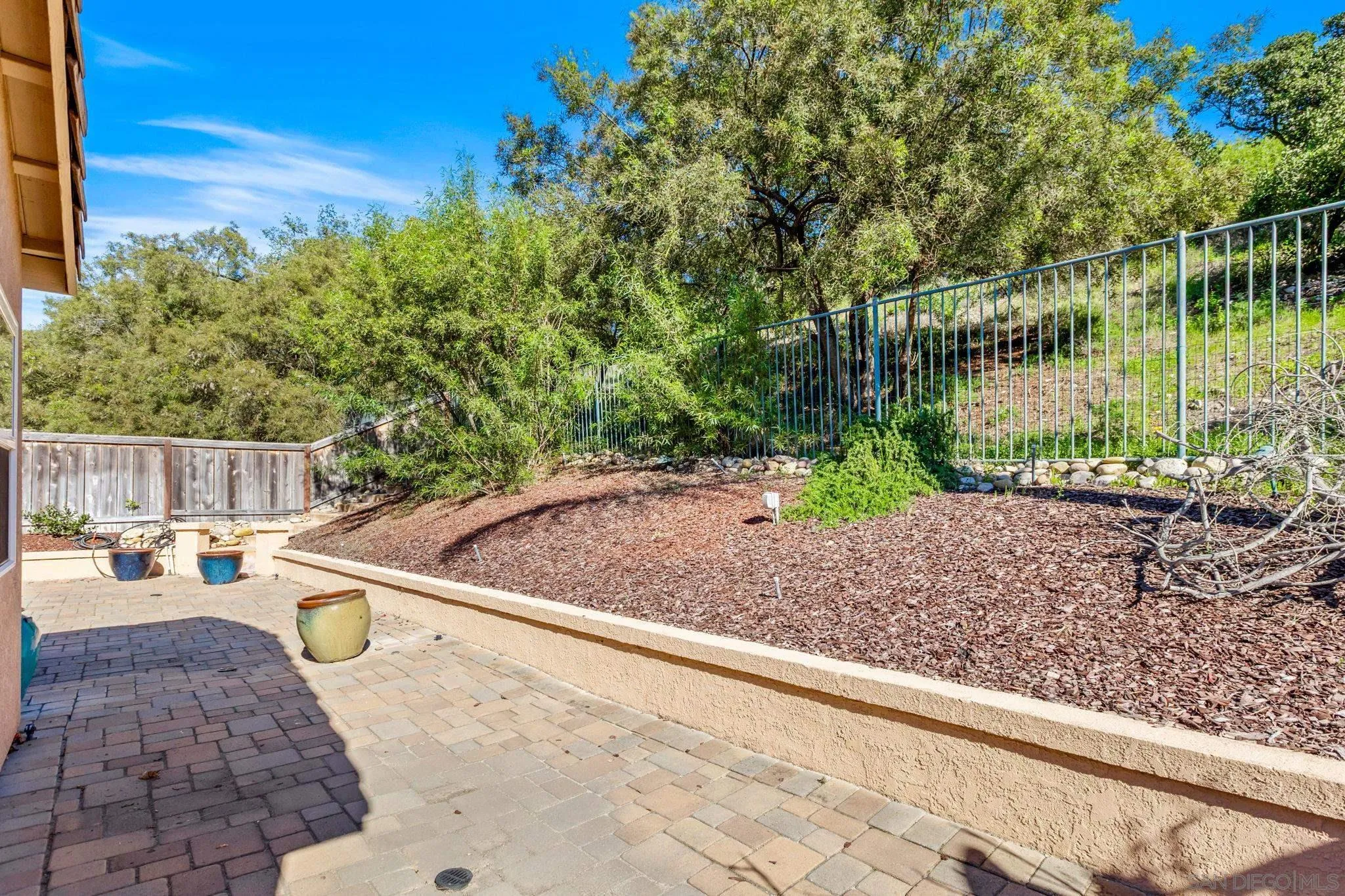 https://cdn.realtyfeed.com/cdn/127/260007094/627bf06e6af93479850c704d4bb7189e.webp