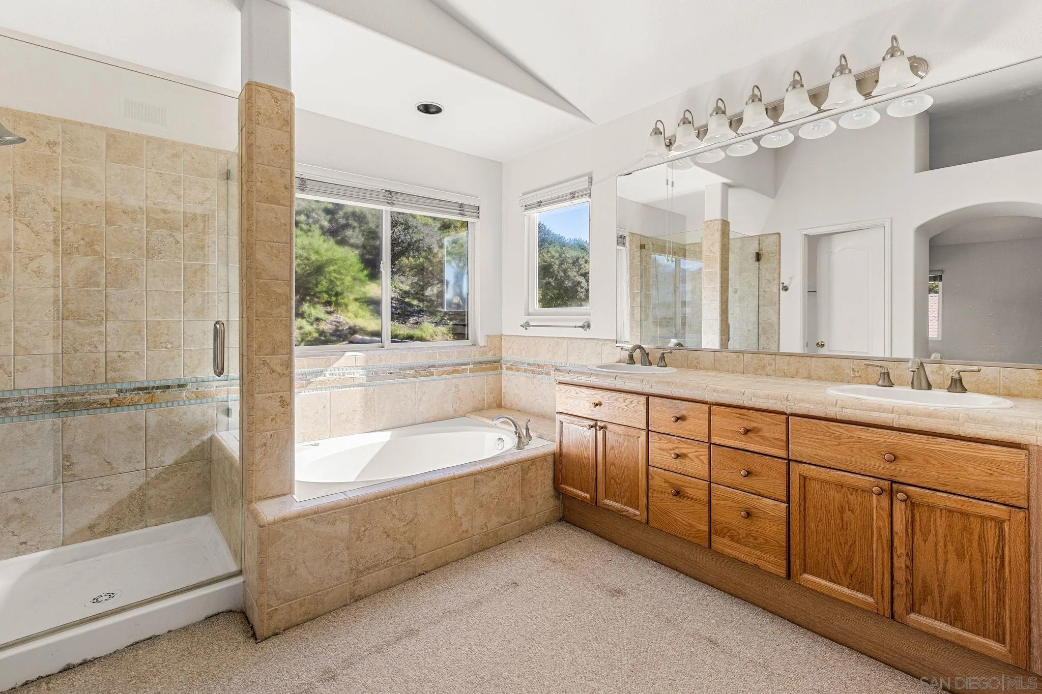 https://cdn.realtyfeed.com/cdn/127/260007094/6b9b6d323b612b80662a206154924bbc.webp