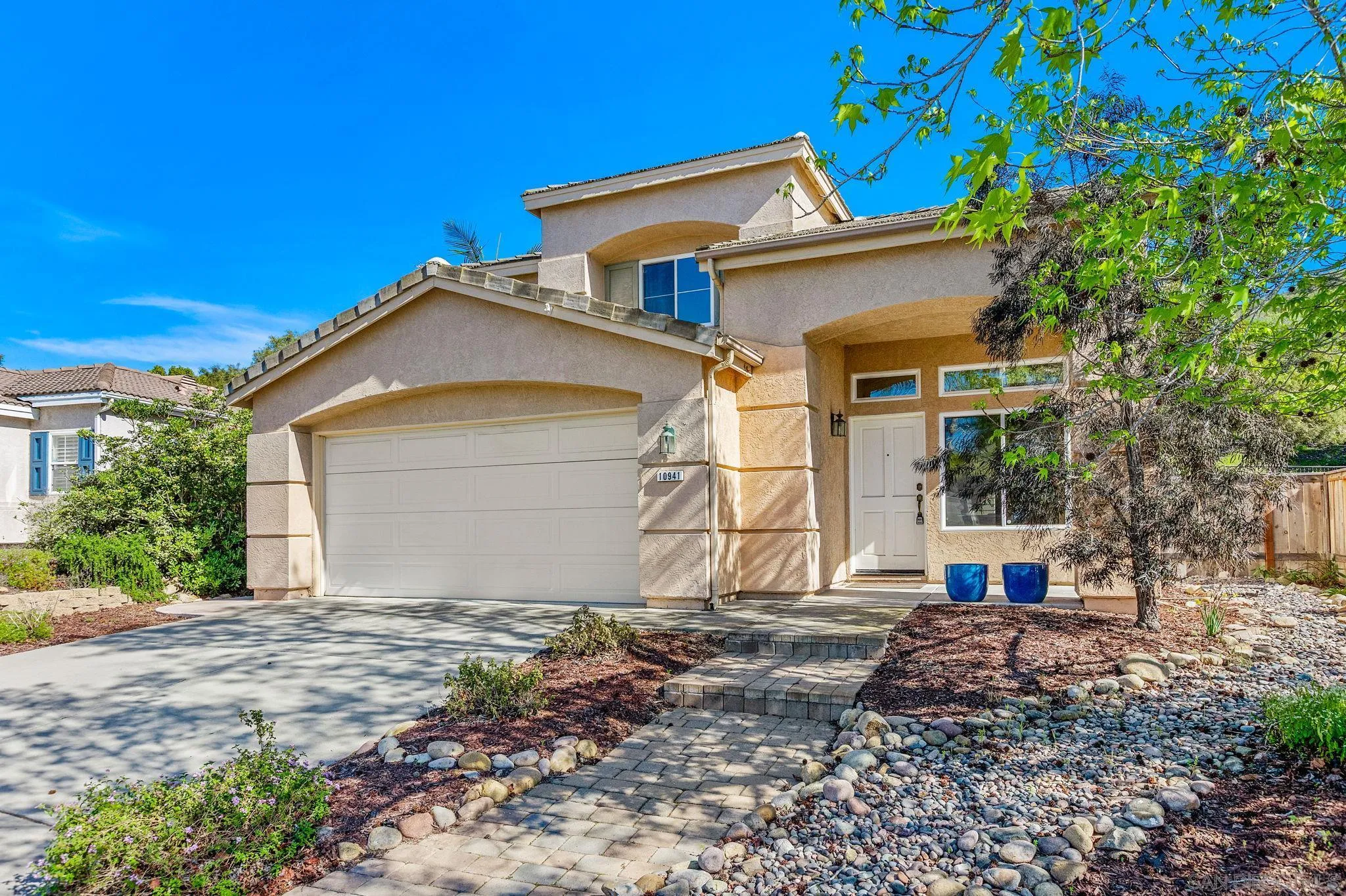 https://cdn.realtyfeed.com/cdn/127/260007094/caf7cb3268979e45e1b22cce3e6f9383.webp