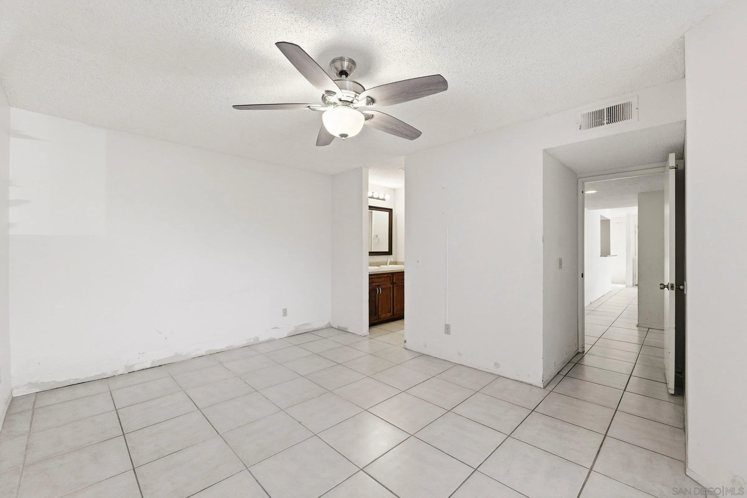 Photo #13: 260007096 Listing: Photo #13