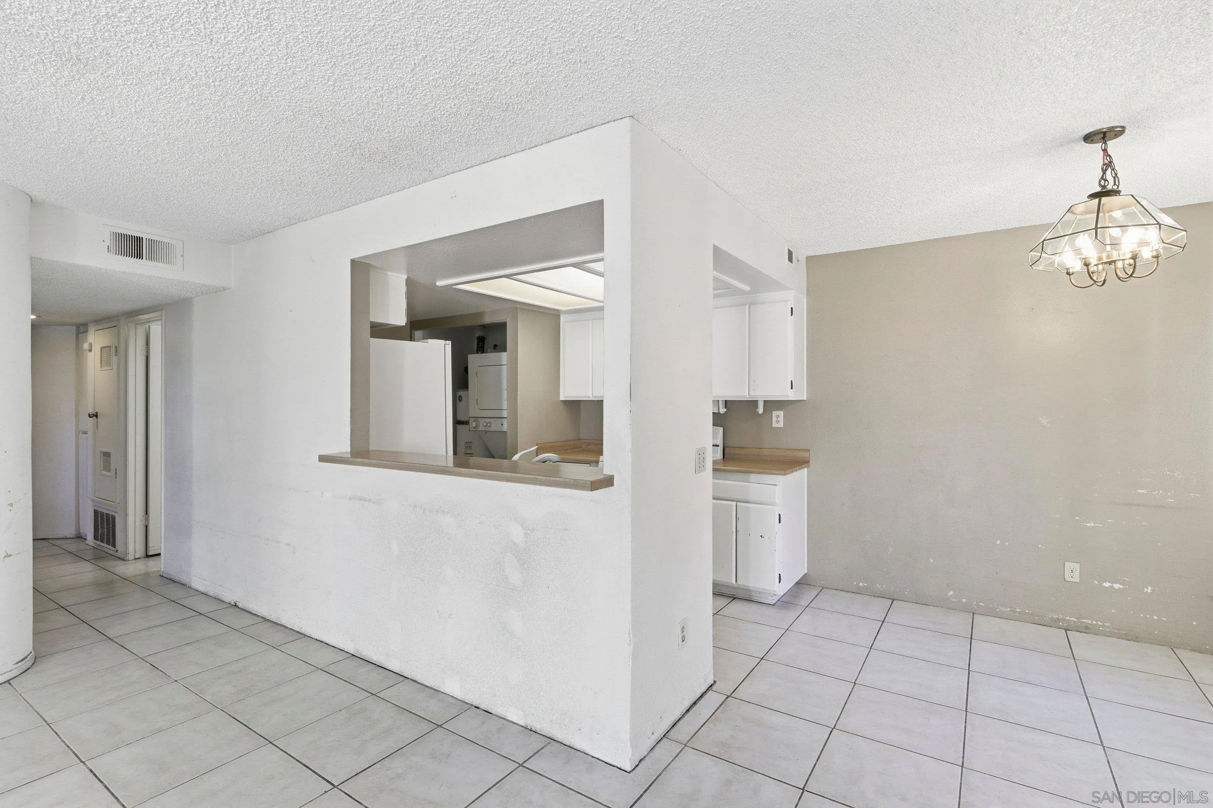 Photo #11: 260007096 Listing: Photo #11