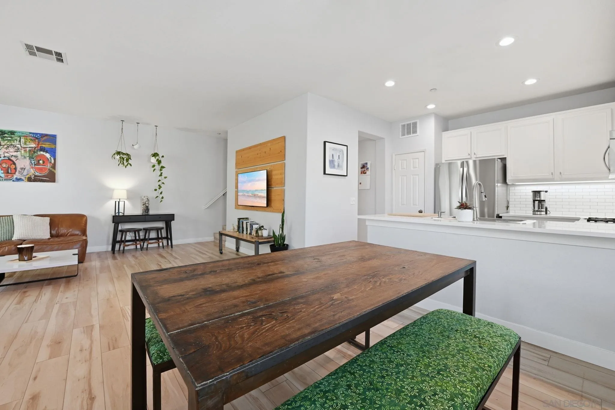 Photo #6: 260007102 Listing: Photo #6