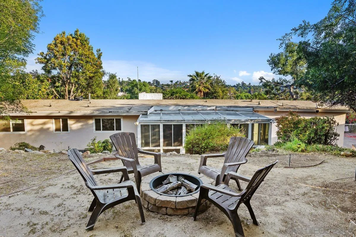 https://cdn.realtyfeed.com/cdn/127/260007103/1f76f1c01701521a0d8eba59fe293157.webp